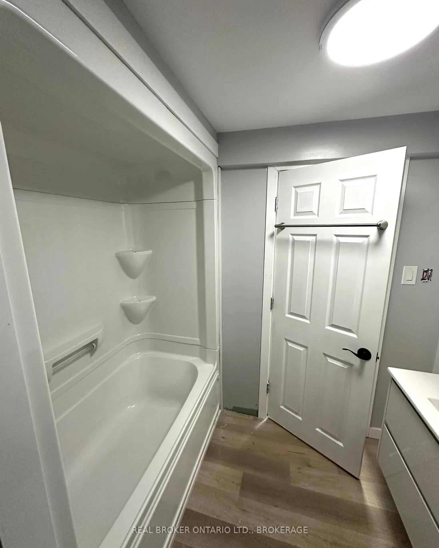 Photo 17 of 302 Mcconnell Avenue, Cornwall — HOMEH