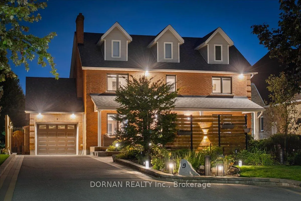Photo 1 of 9 Hanover Court, Whitby, Lynde Creek — HOMEH
