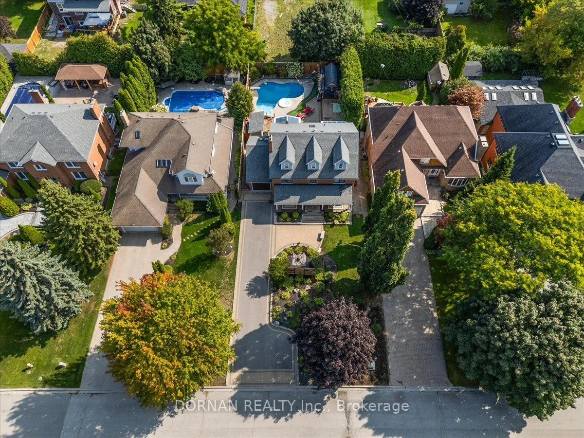 Photo 3 of 9 Hanover Court, Whitby, Lynde Creek — HOMEH