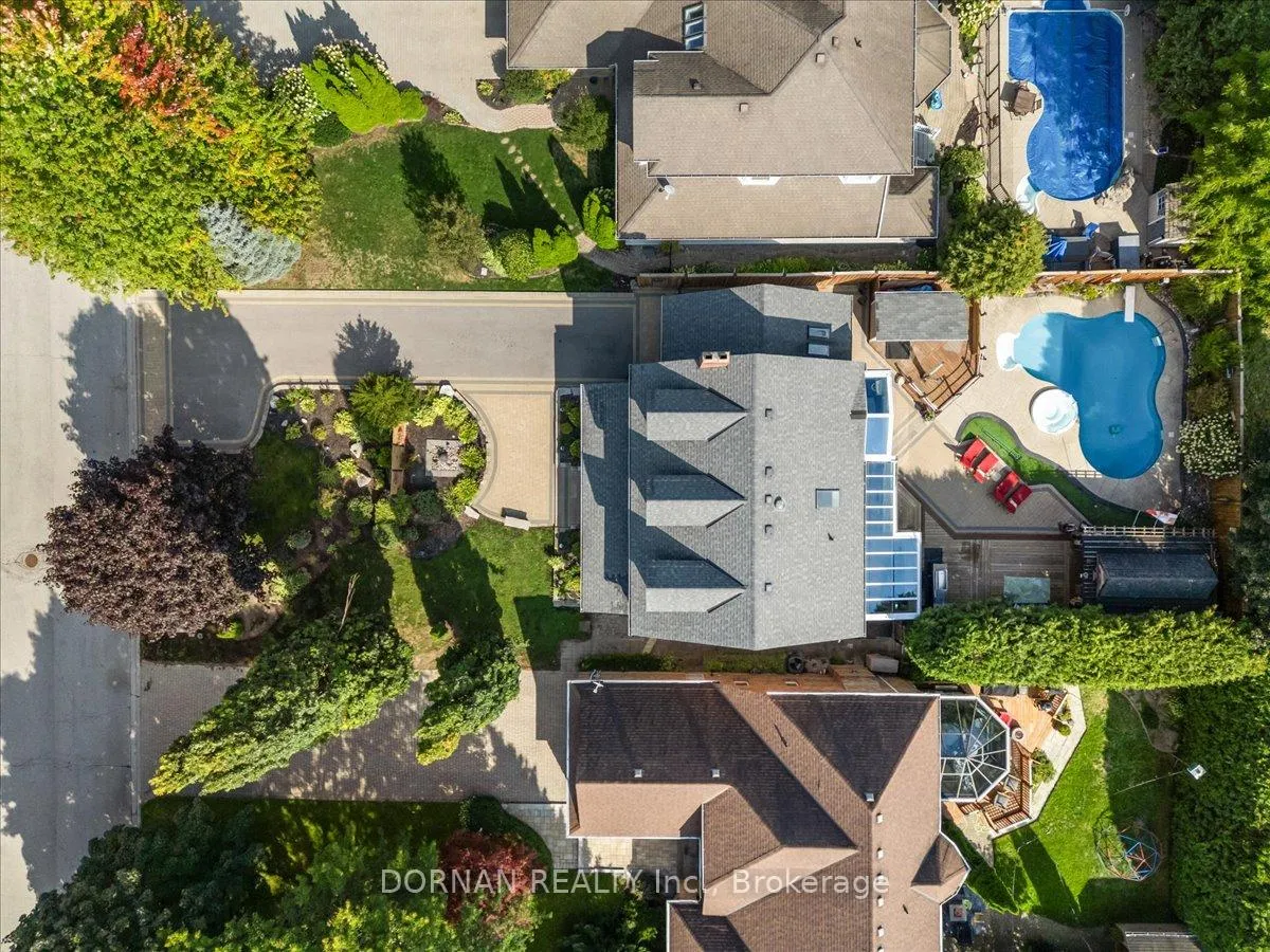 Photo 4 of 9 Hanover Court, Whitby, Lynde Creek — HOMEH
