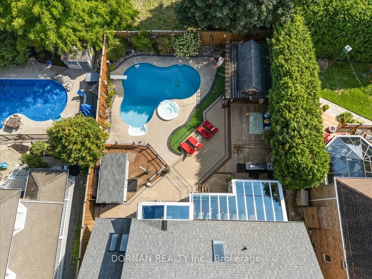 Photo 5 of 9 Hanover Court, Whitby, Lynde Creek — HOMEH