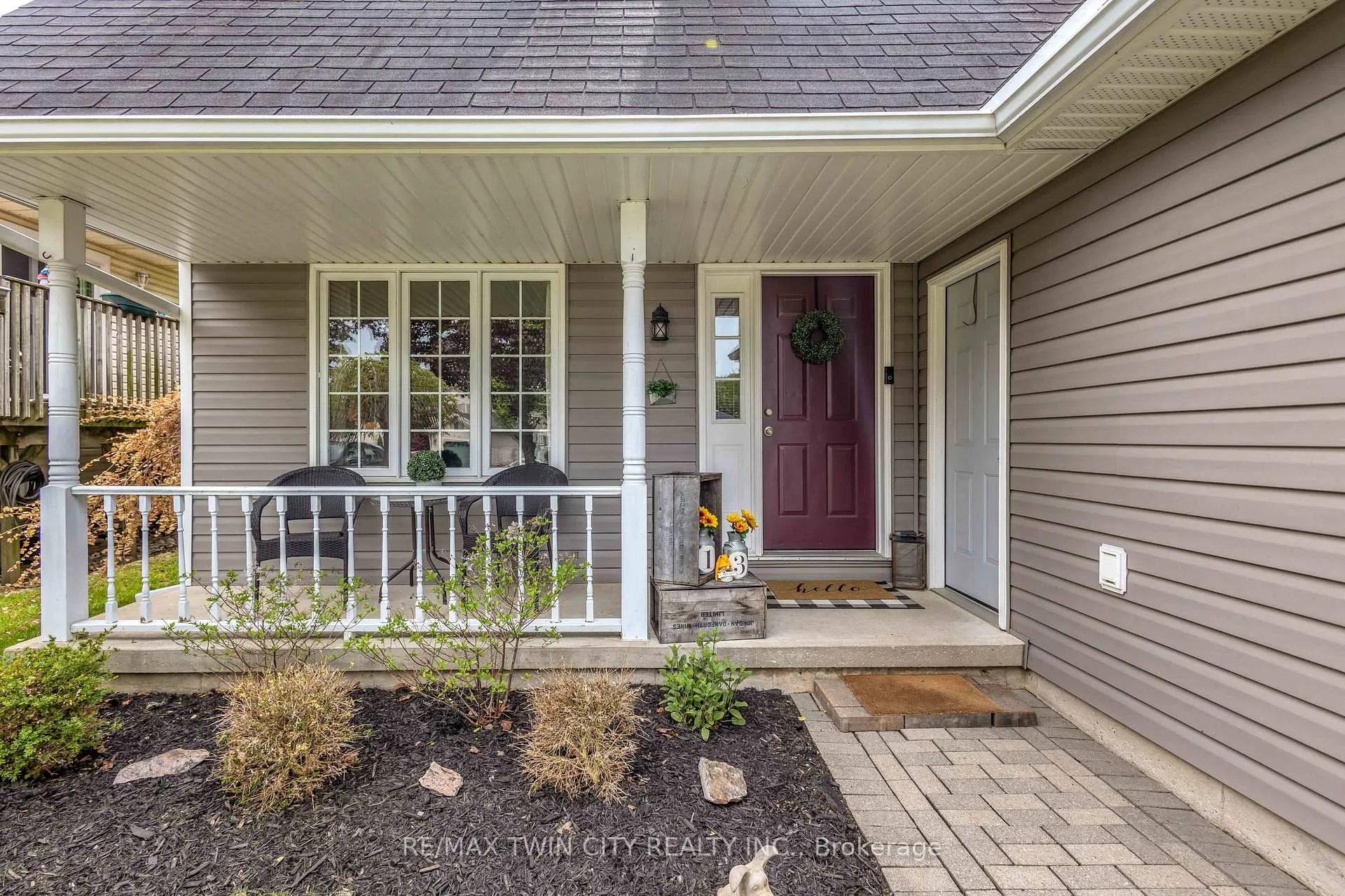 Photo 2 of 13 Morgan Drive, Haldimand — HOMEH