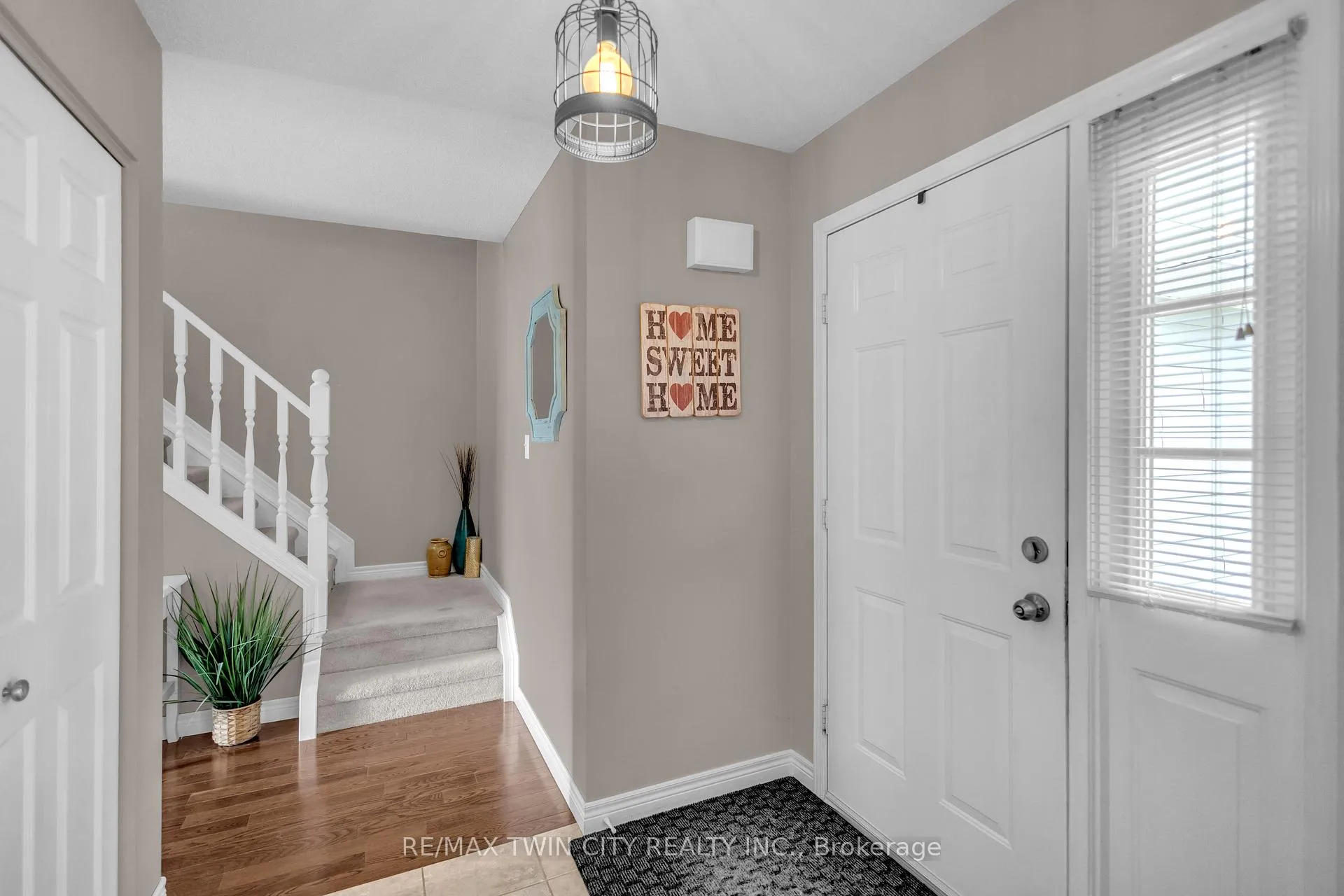 Photo 3 of 13 Morgan Drive, Haldimand — HOMEH