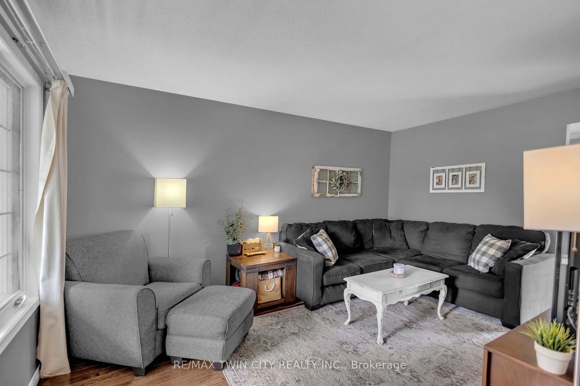 Photo 4 of 13 Morgan Drive, Haldimand — HOMEH