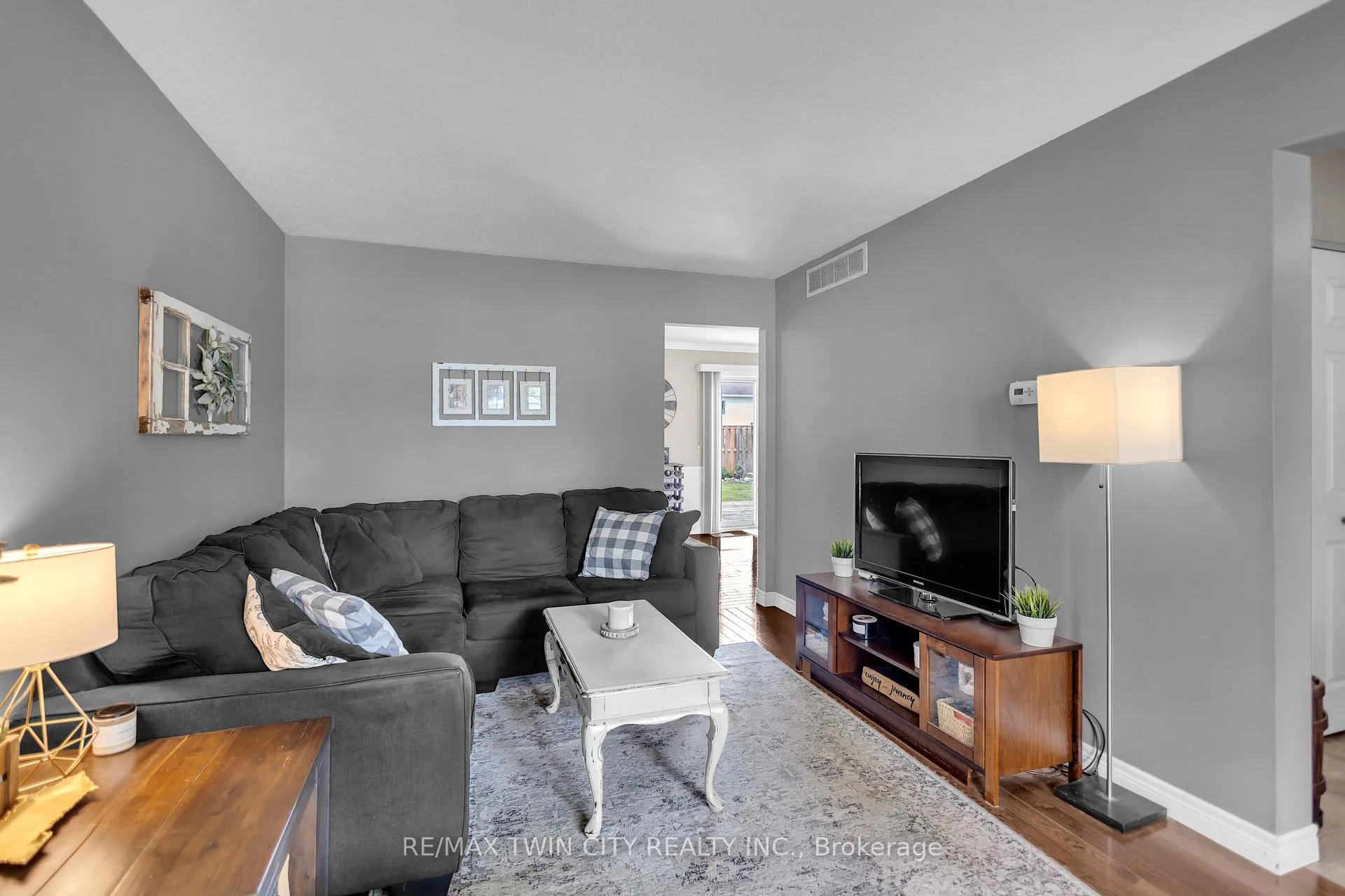 Photo 5 of 13 Morgan Drive, Haldimand — HOMEH