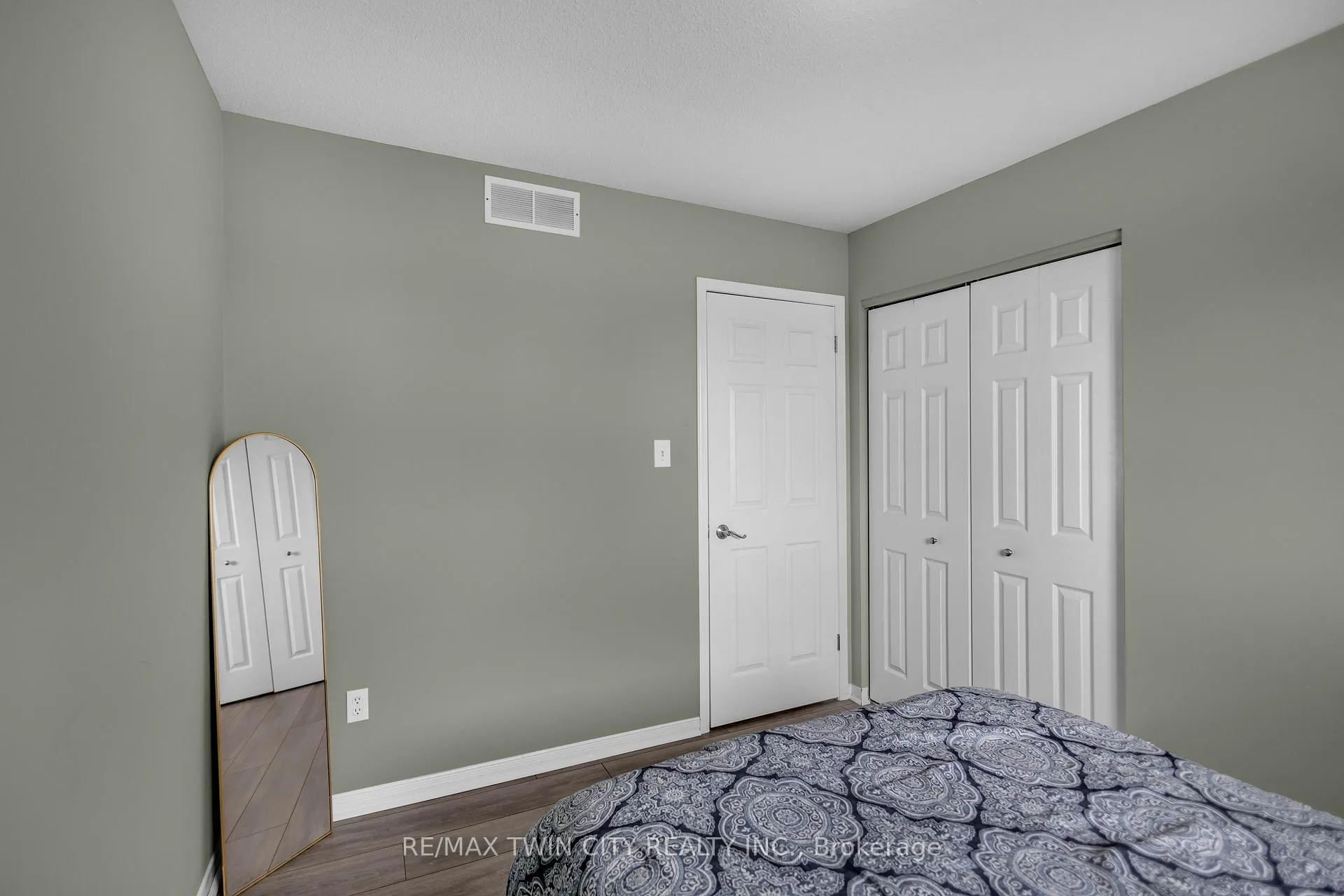 Photo 20 of 13 Morgan Drive, Haldimand — HOMEH