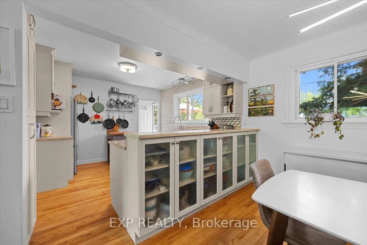Photo 12 of 554 Browning Avenue, Ottawa, Riverview Park — HOMEH