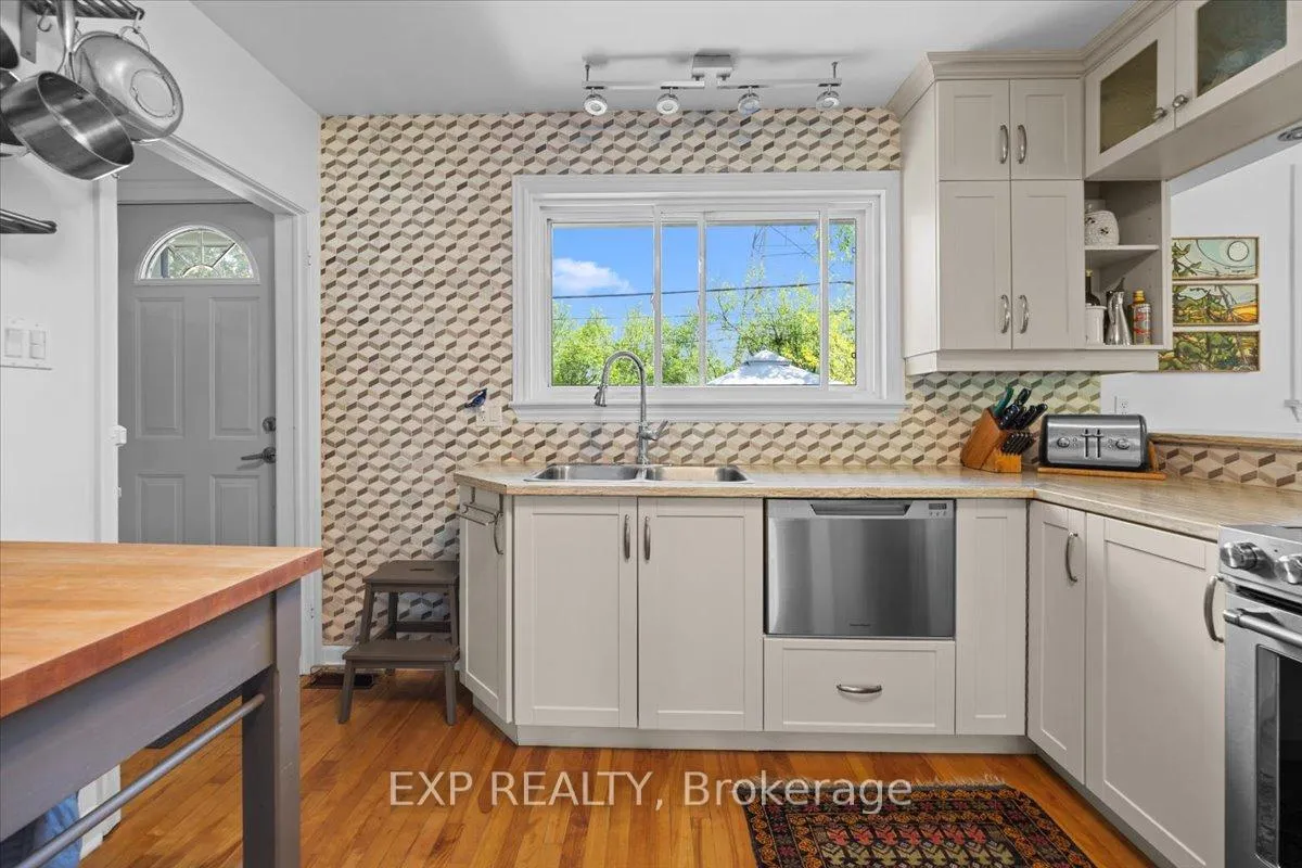 Photo 13 of 554 Browning Avenue, Ottawa, Riverview Park — HOMEH