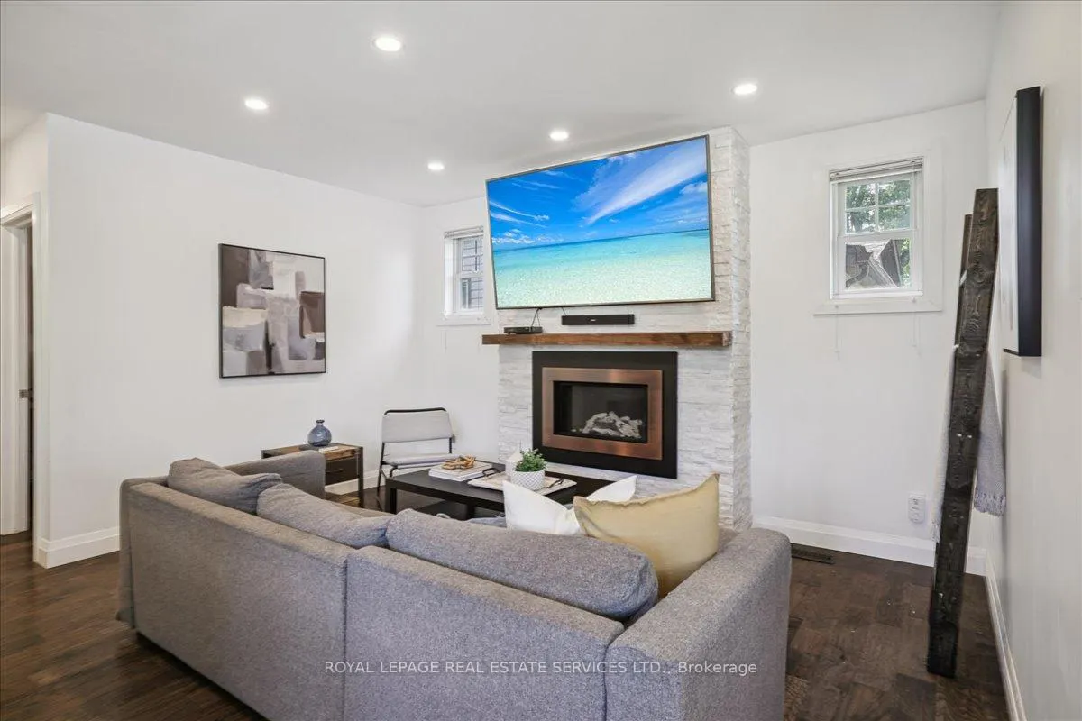 Photo 9 of 4 Rembe Avenue, Hamilton, Hamilton Beach — HOMEH
