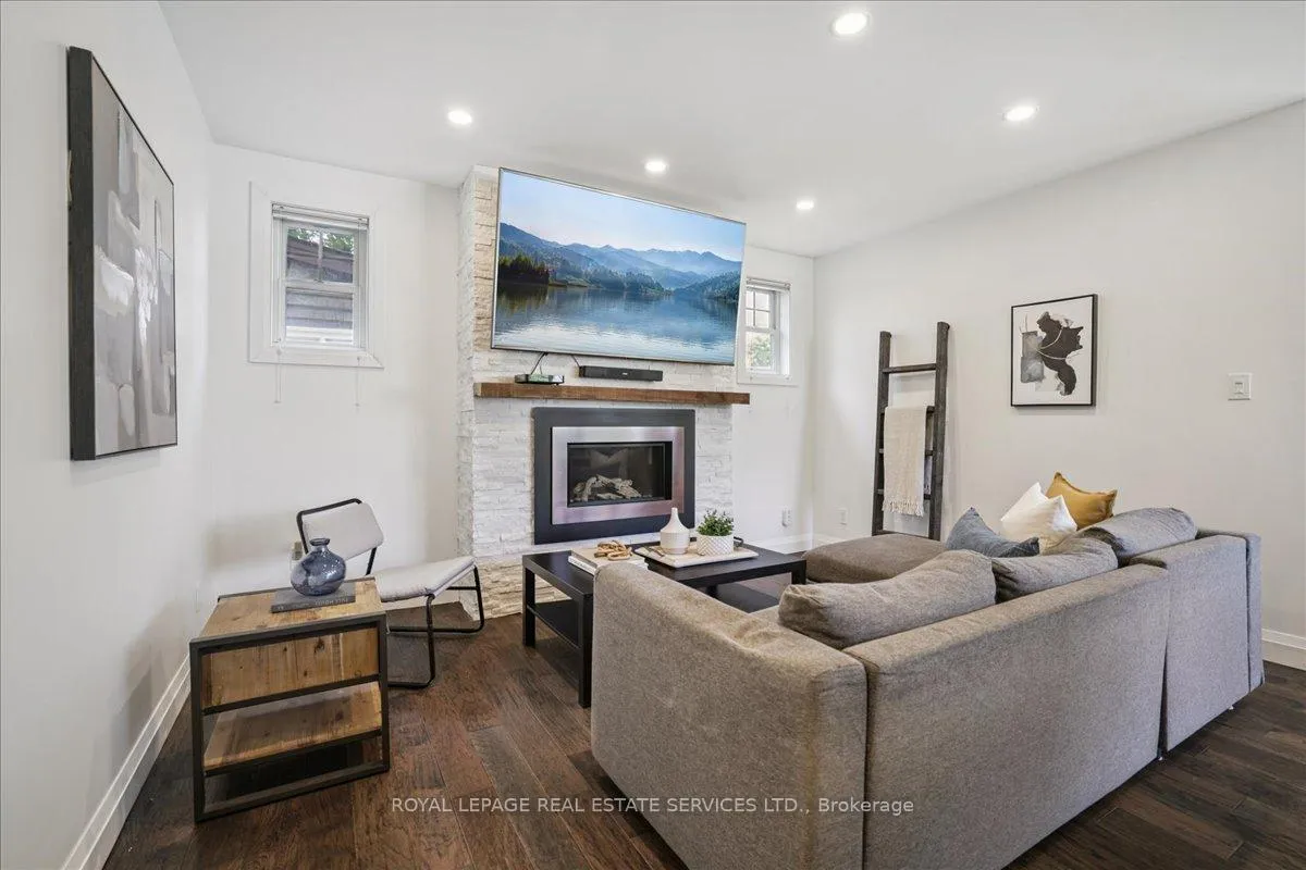 Photo 10 of 4 Rembe Avenue, Hamilton, Hamilton Beach — HOMEH