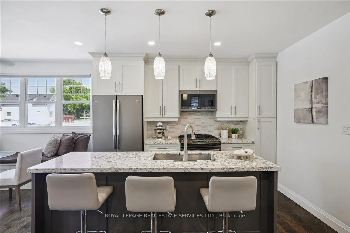 Photo 12 of 4 Rembe Avenue, Hamilton, Hamilton Beach — HOMEH