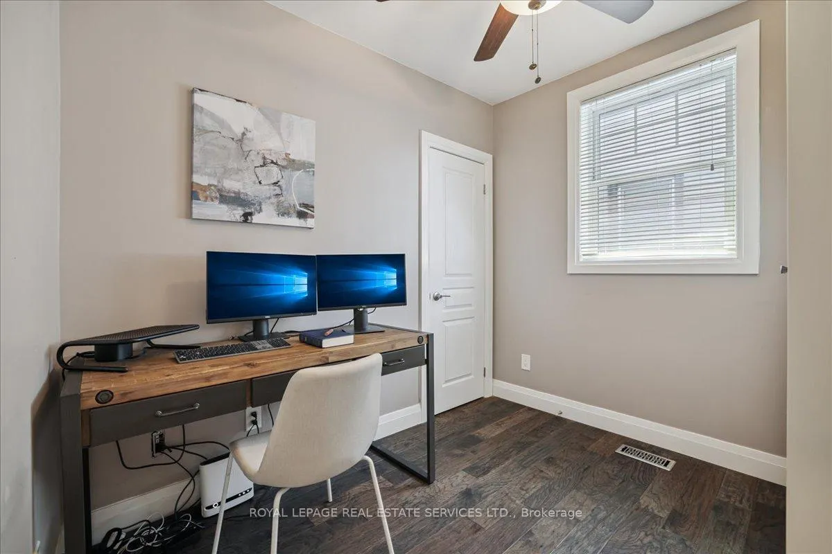 Photo 17 of 4 Rembe Avenue, Hamilton, Hamilton Beach — HOMEH