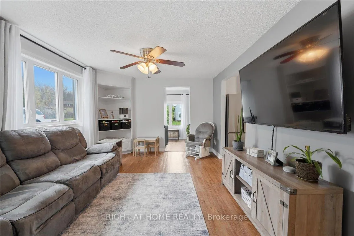 Photo 8 of 1 Leonard Avenue, Penetanguishene — HOMEH