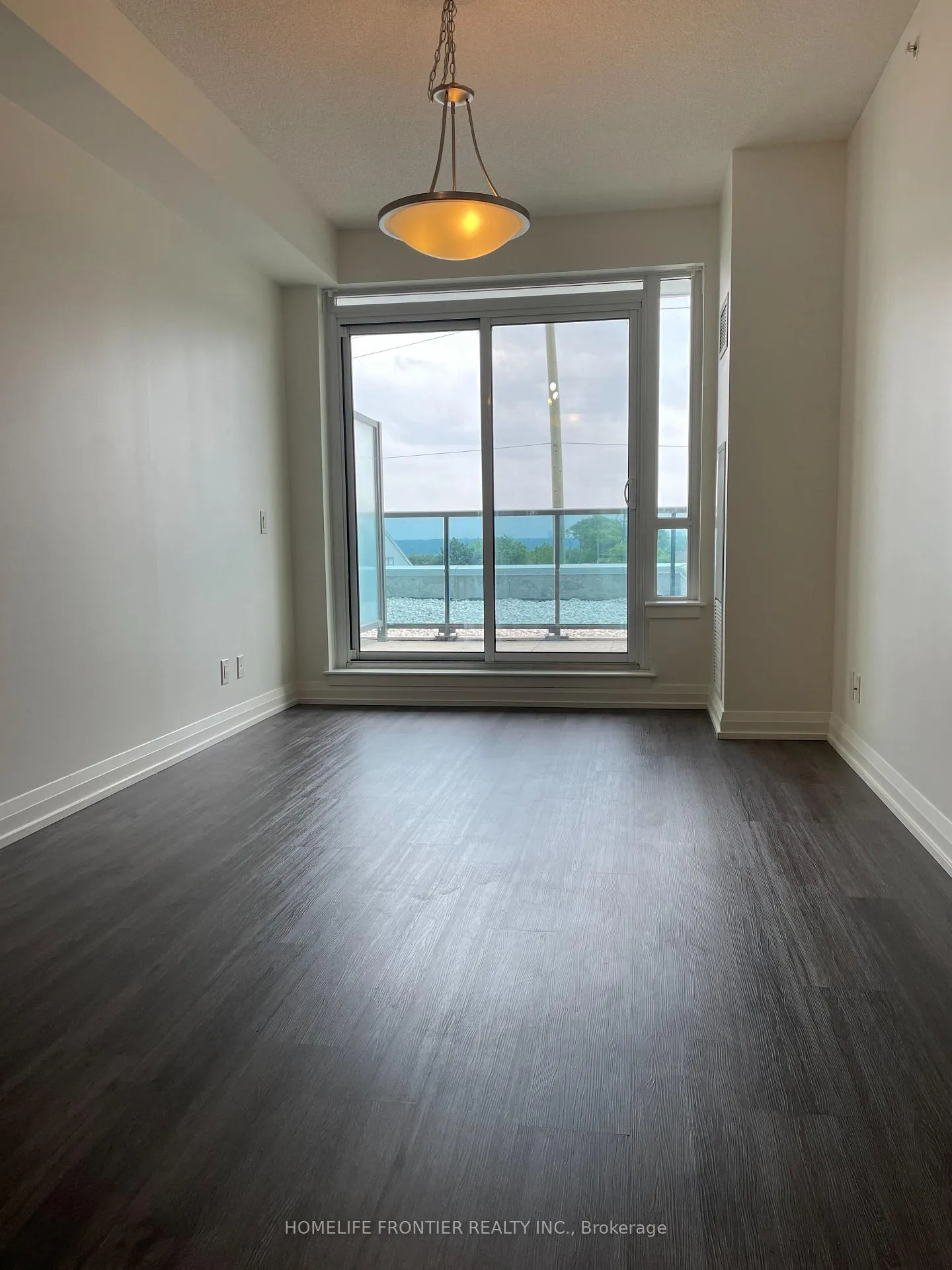 Photo 3 of Unit 202, 7167 Yonge Street, Markham, Grandview — HOMEH