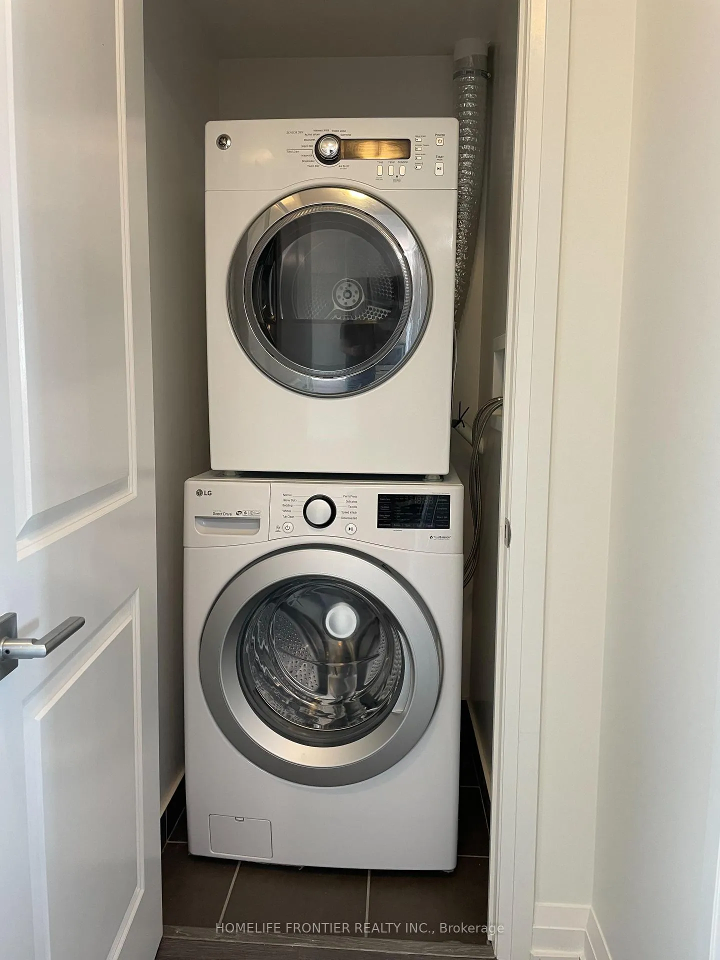 Photo 8 of Unit 202, 7167 Yonge Street, Markham, Grandview — HOMEH