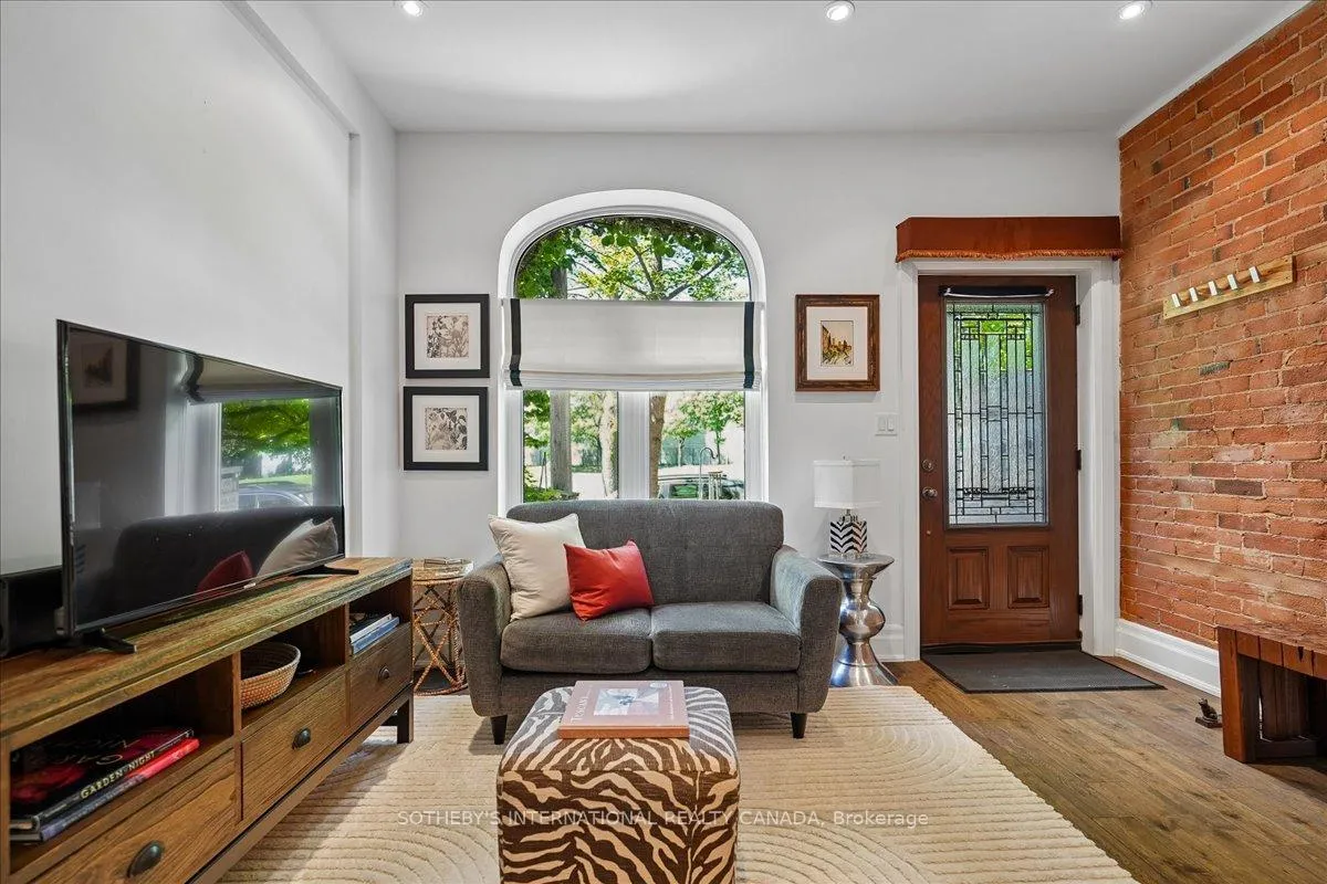 Photo 6 of 257 Booth Avenue, Toronto, South Riverdale — HOMEH