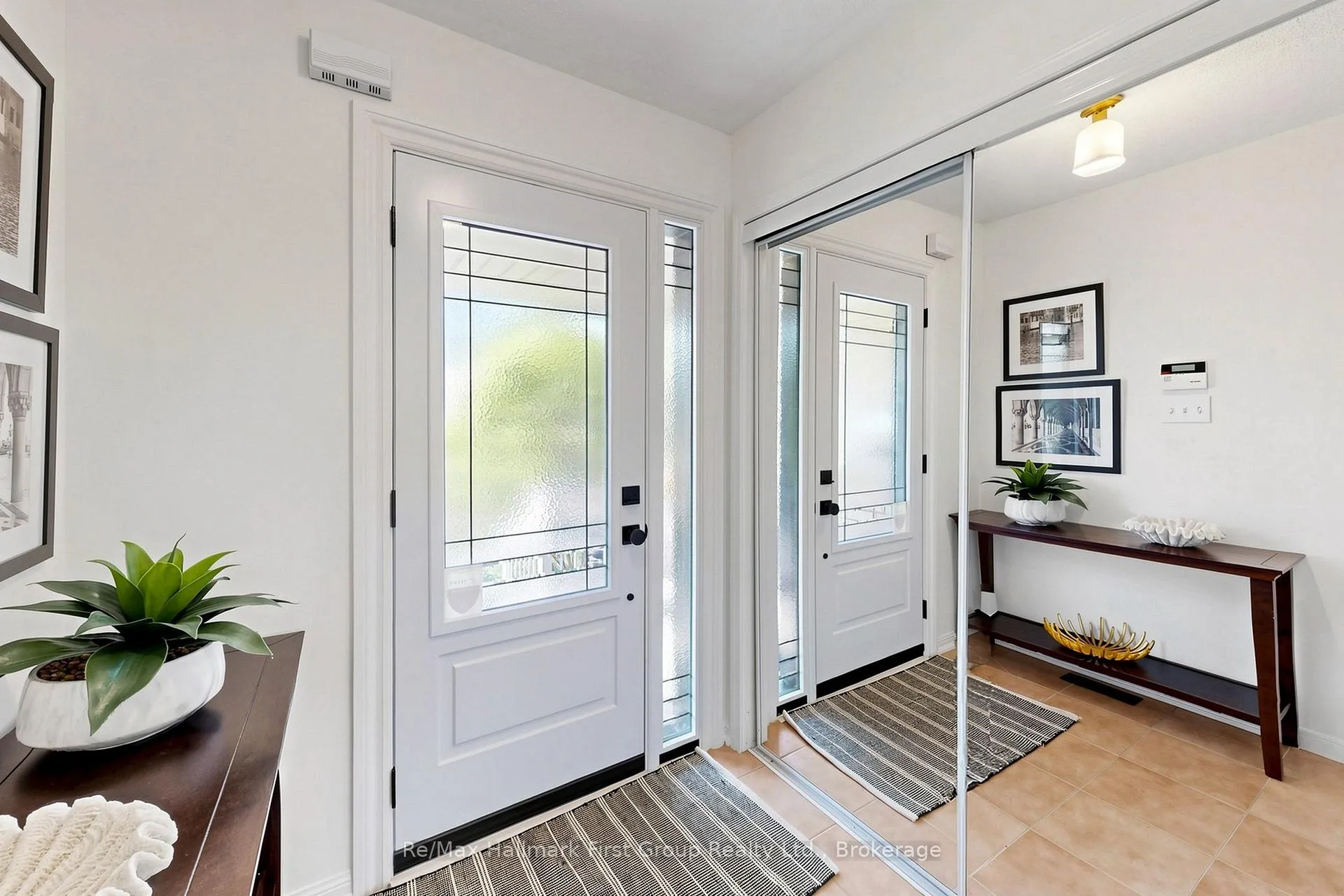 Photo 3 of 27 Robideau Place, Whitby, Pringle Creek — HOMEH