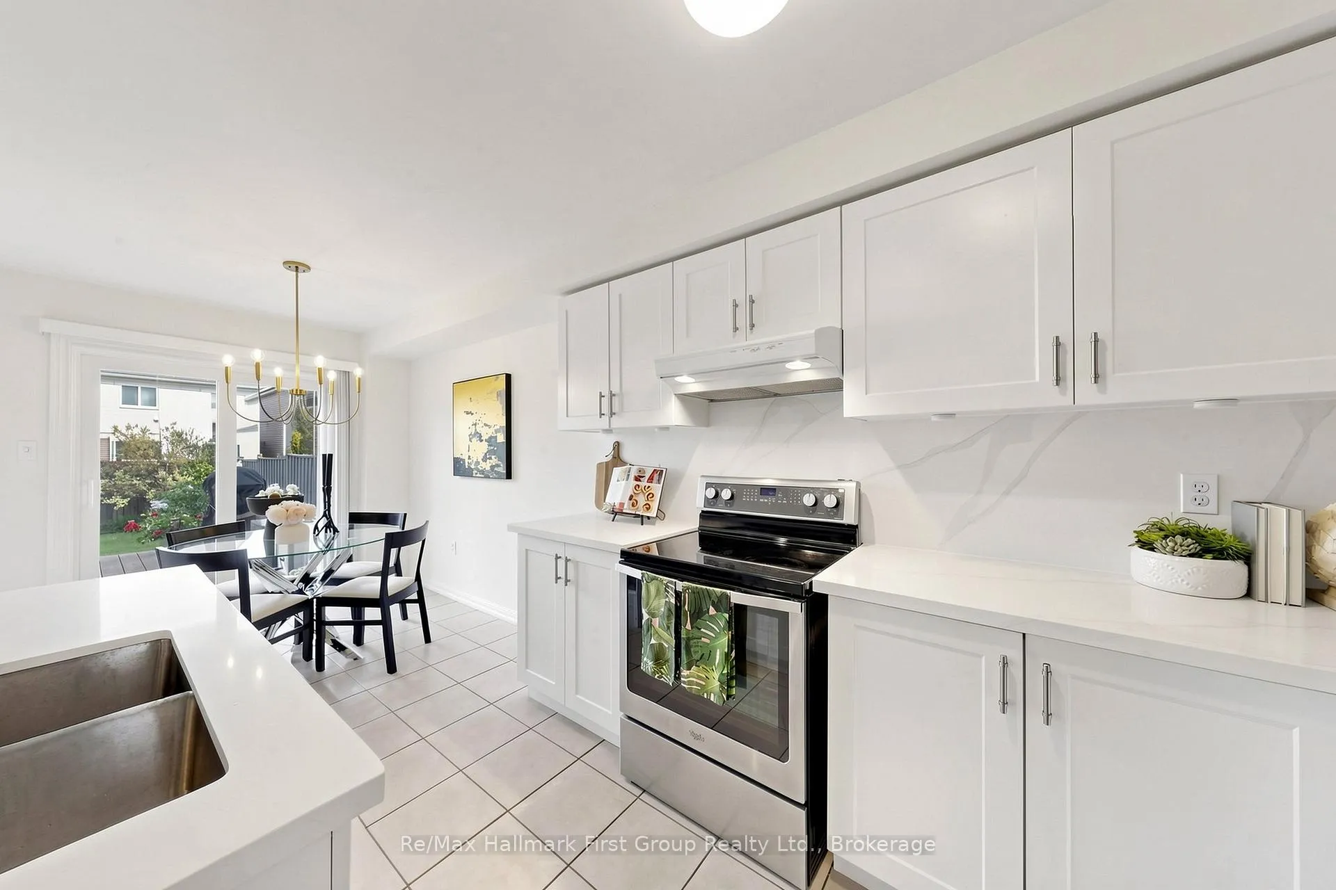 Photo 12 of 27 Robideau Place, Whitby, Pringle Creek — HOMEH