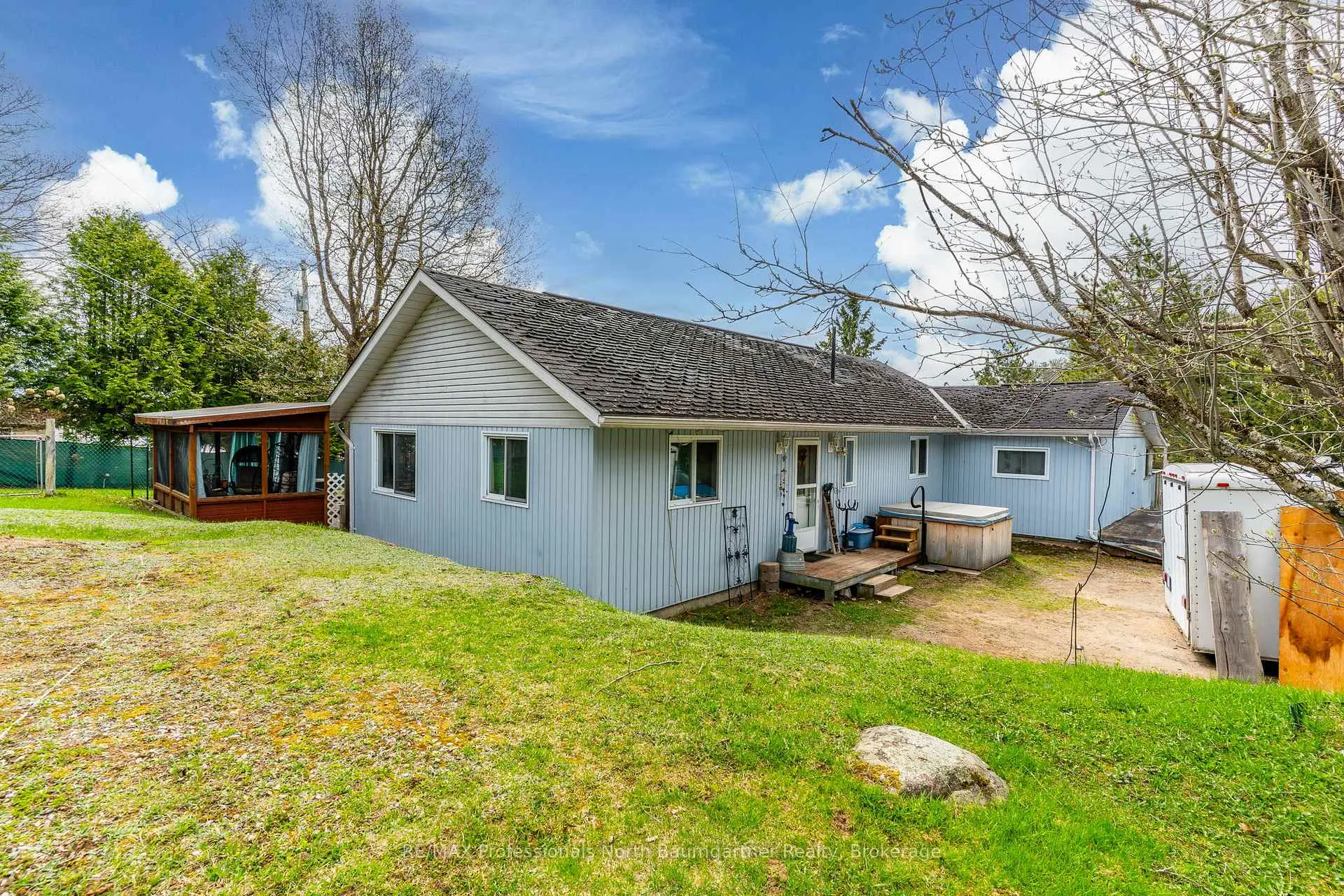 Photo 39 of 1093 Reynolds Road, Minden Hills, Minden — HOMEH