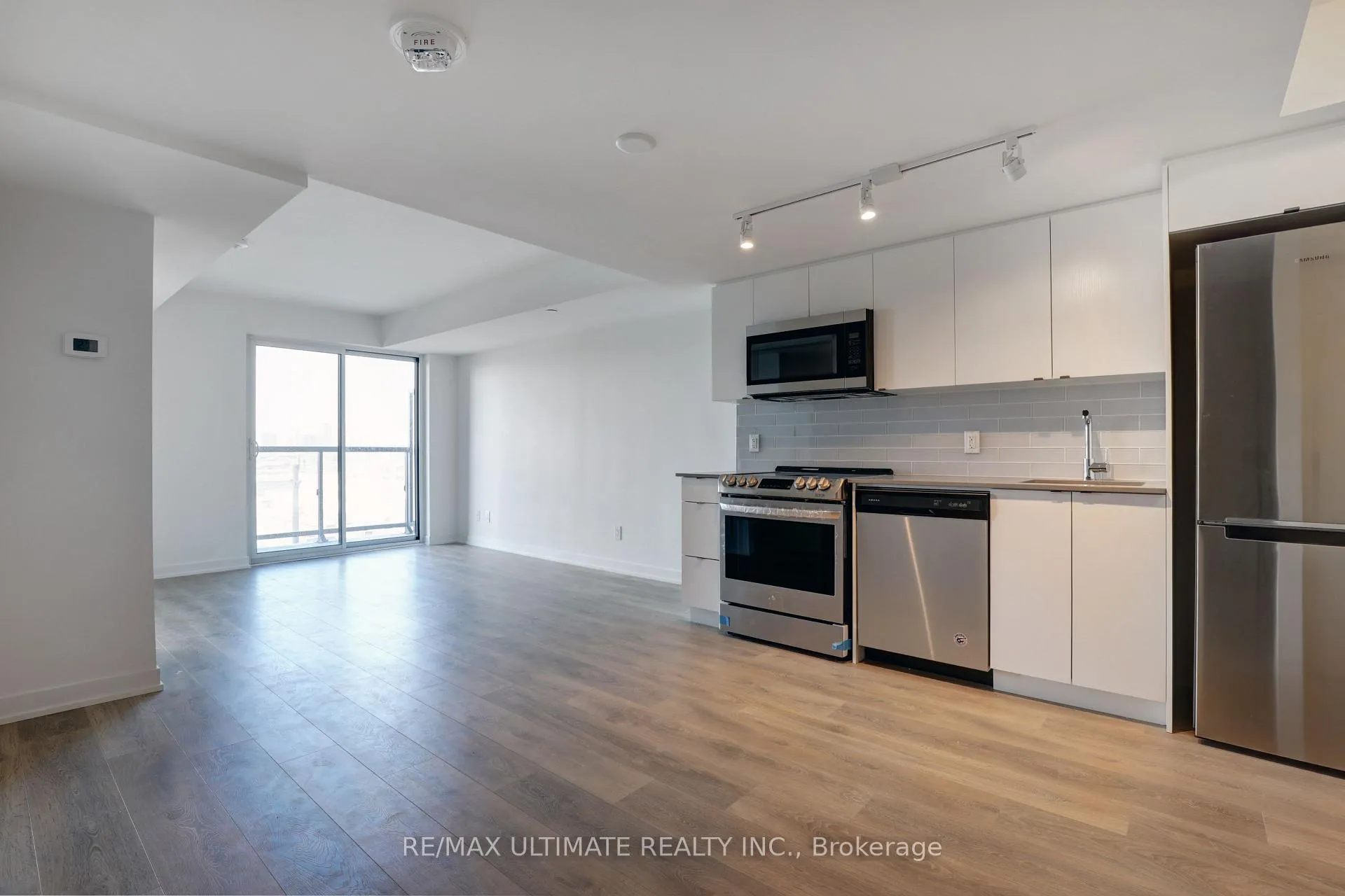 Photo 2 of Unit 513, 1401 O'Connor Drive, Toronto, O'Connor-Parkview — HOMEH
