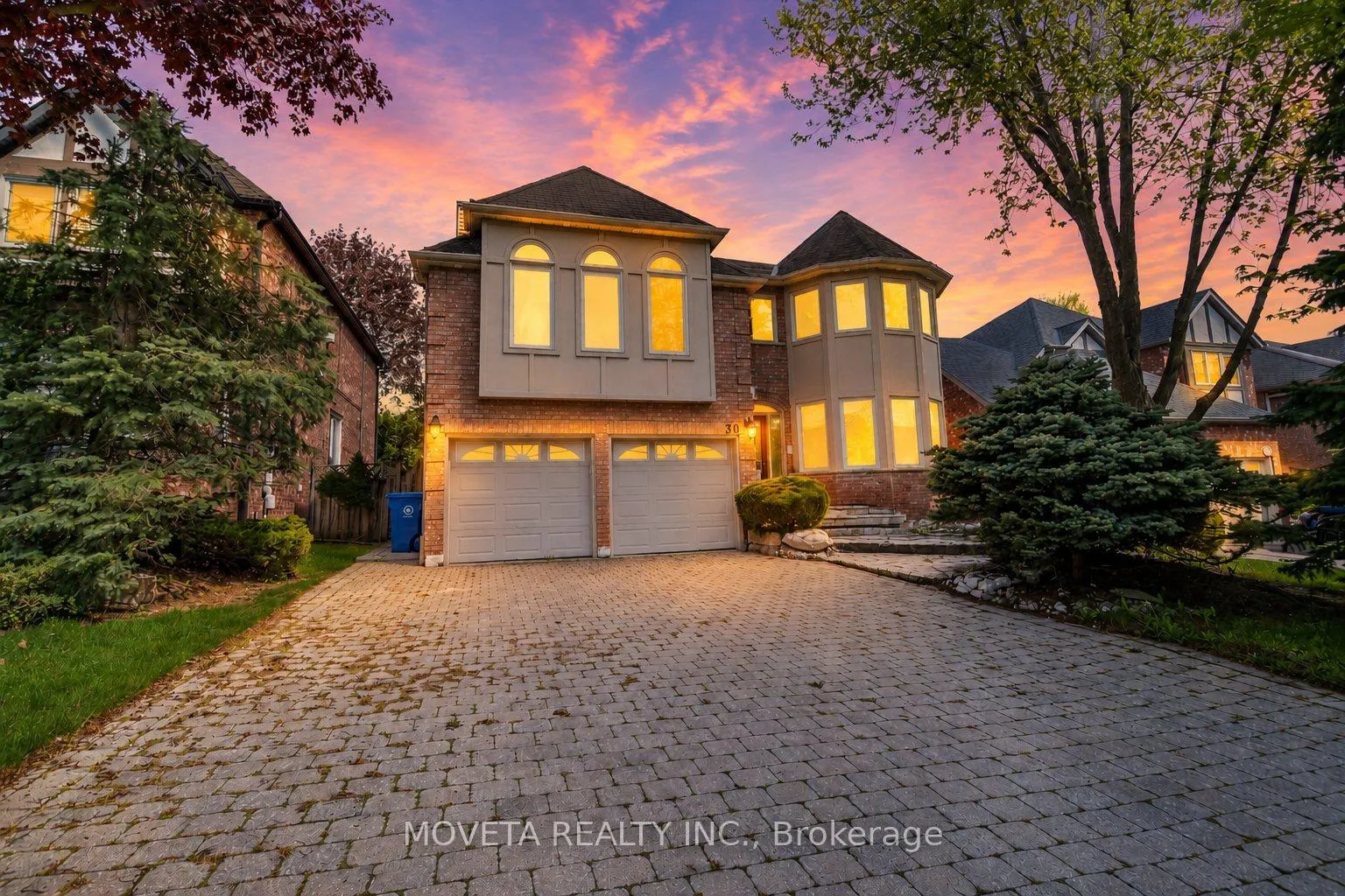 Photo 5 of 30 Briardale Place, Aurora, Aurora Highlands — HOMEH