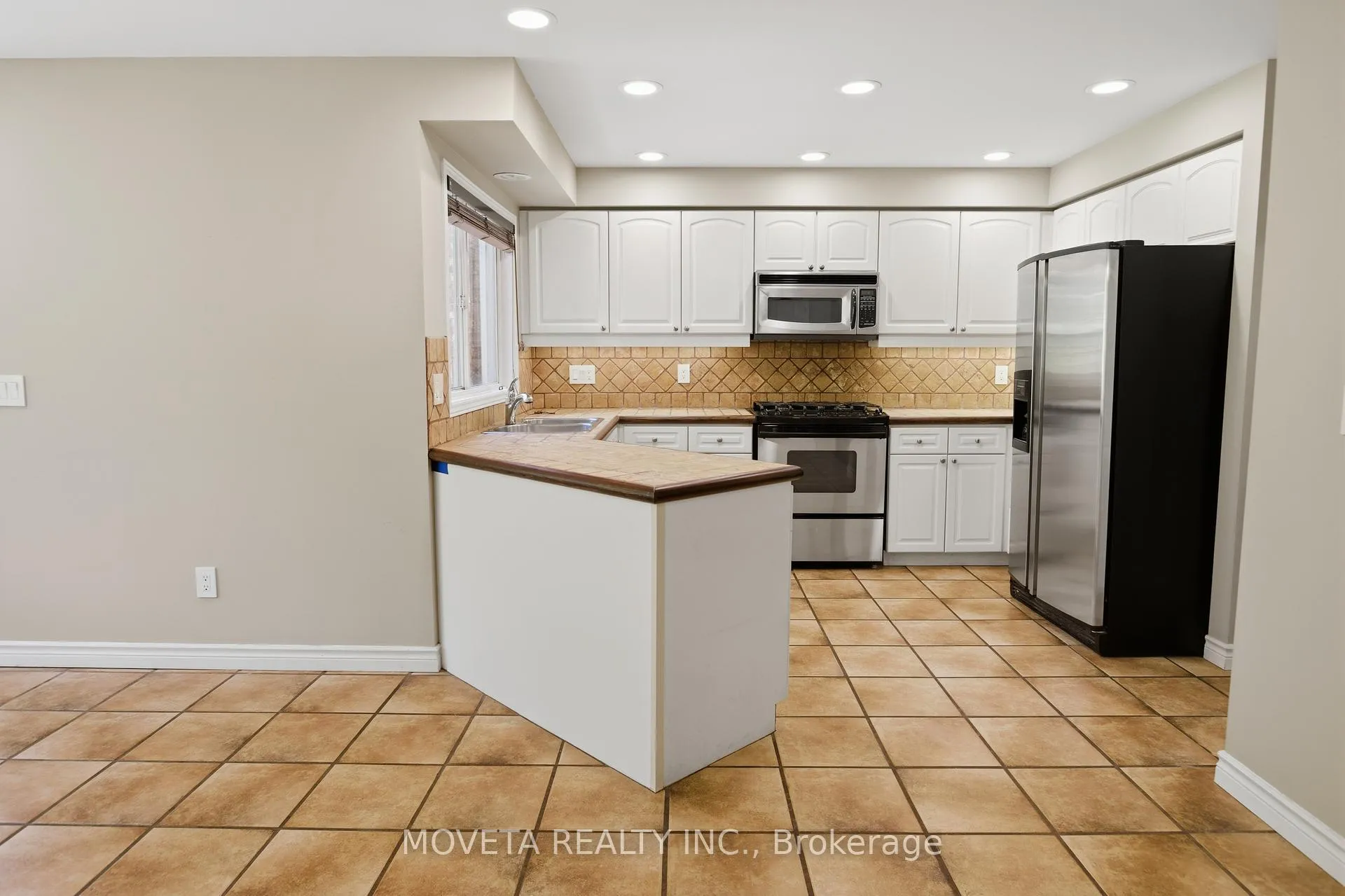 Photo 14 of 30 Briardale Place, Aurora, Aurora Highlands — HOMEH