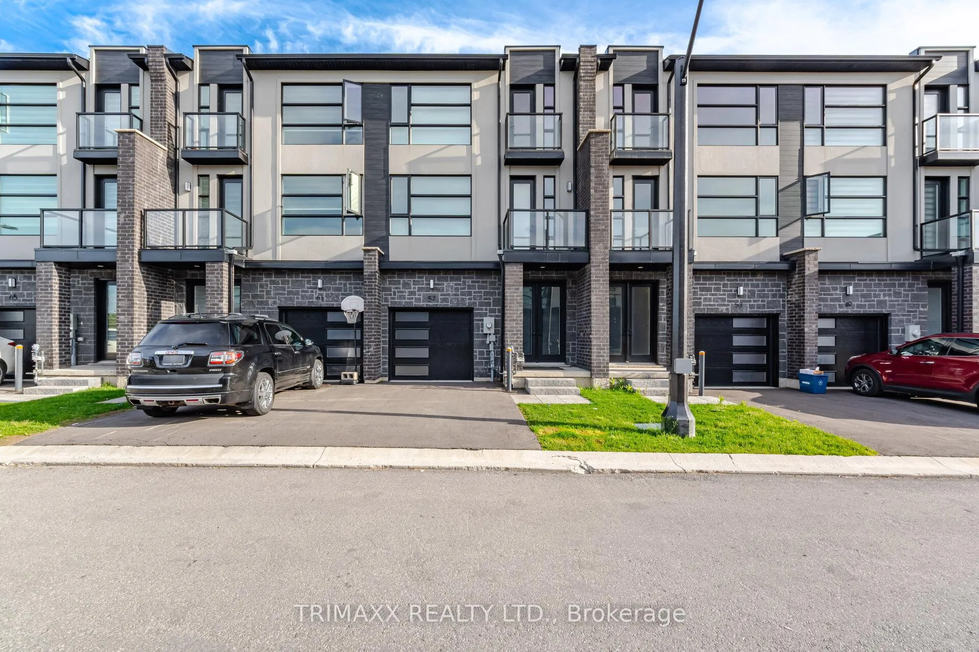 Photo 1 of 57 Keystone Trail, Welland, Lincoln/Crowland — HOMEH