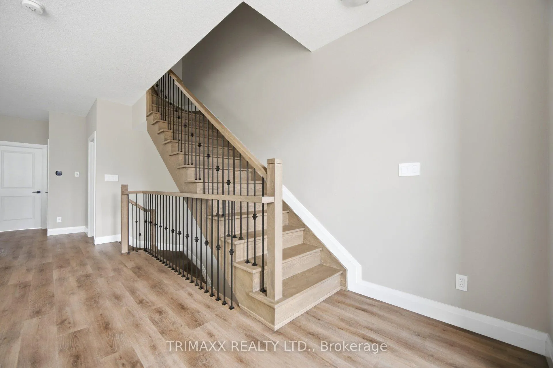 Photo 28 of 57 Keystone Trail, Welland, Lincoln/Crowland — HOMEH