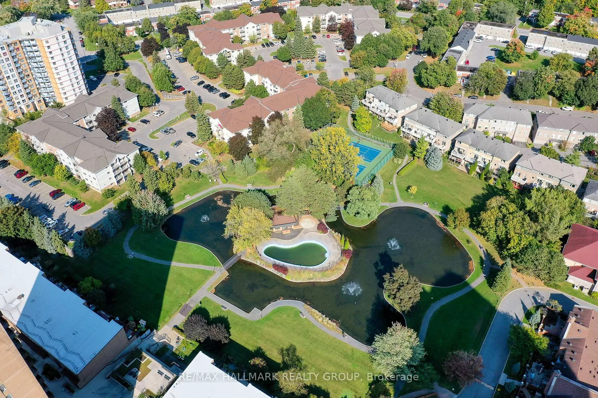 Photo 29 of 270 Brittany Drive, Ottawa, Viscount Alexander Park — HOMEH