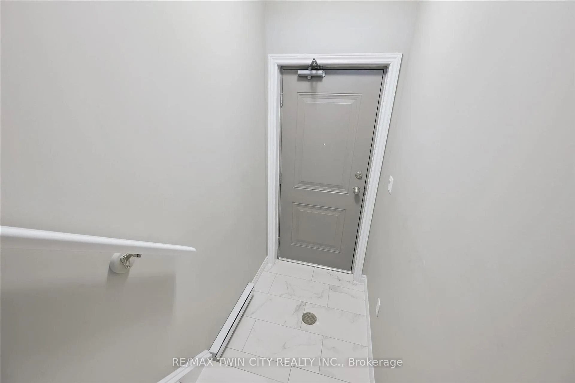 Photo 5 of 20 Lomond Lane, Kitchener, Huron Park — HOMEH