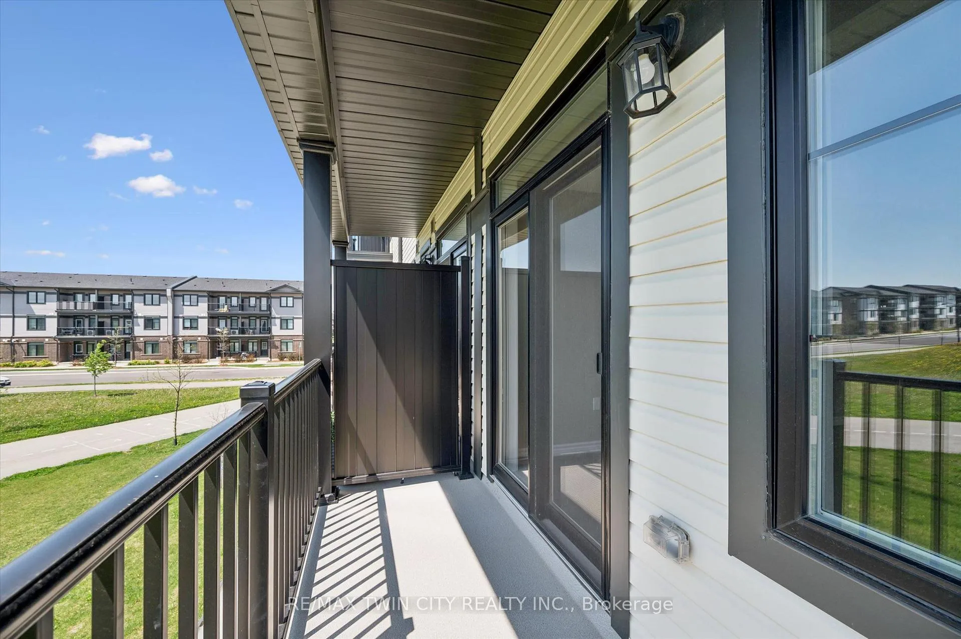 Photo 12 of 20 Lomond Lane, Kitchener, Huron Park — HOMEH