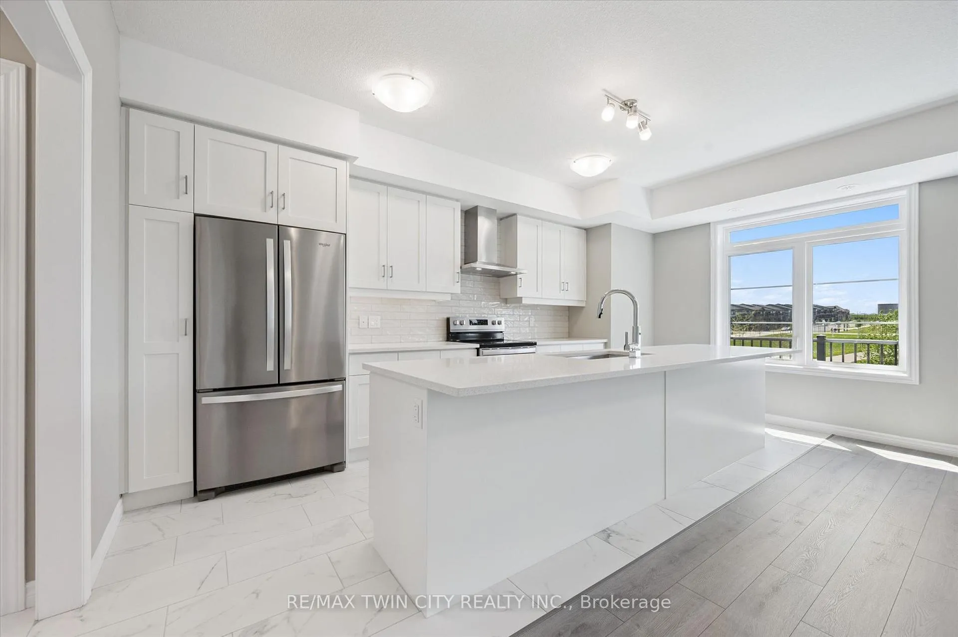 Photo 17 of 20 Lomond Lane, Kitchener, Huron Park — HOMEH