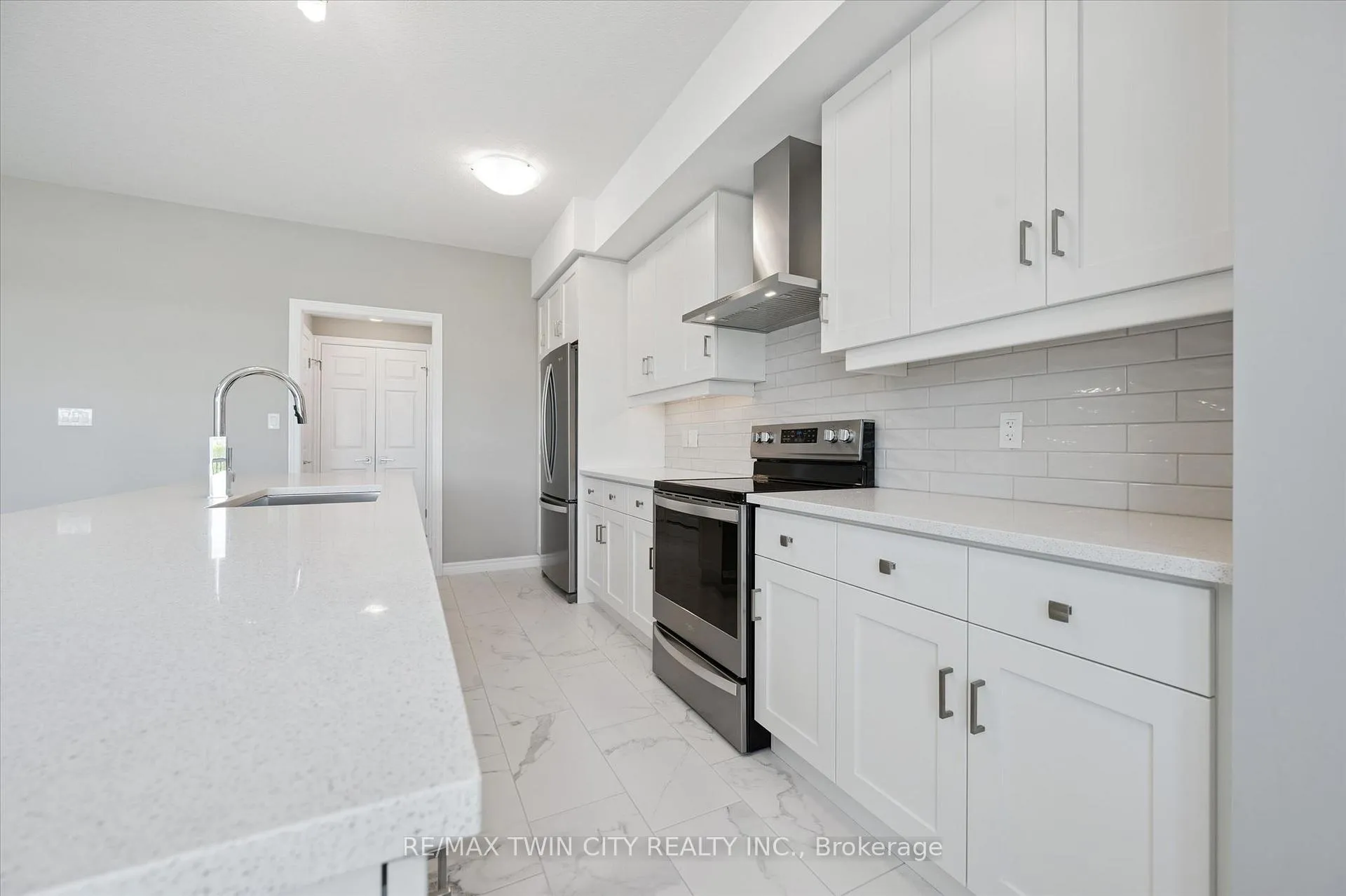 Photo 22 of 20 Lomond Lane, Kitchener, Huron Park — HOMEH