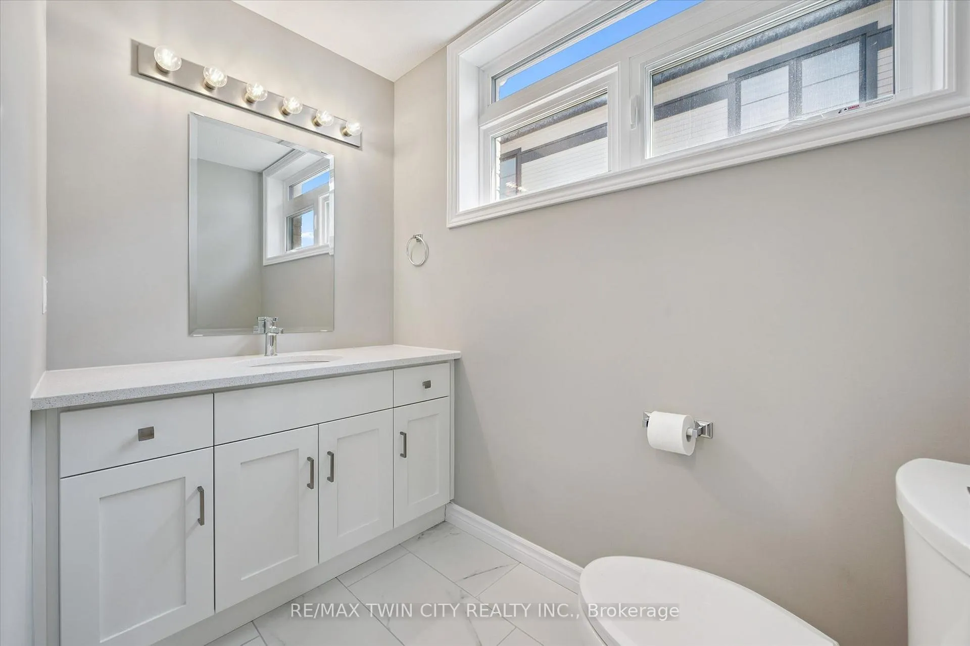 Photo 24 of 20 Lomond Lane, Kitchener, Huron Park — HOMEH