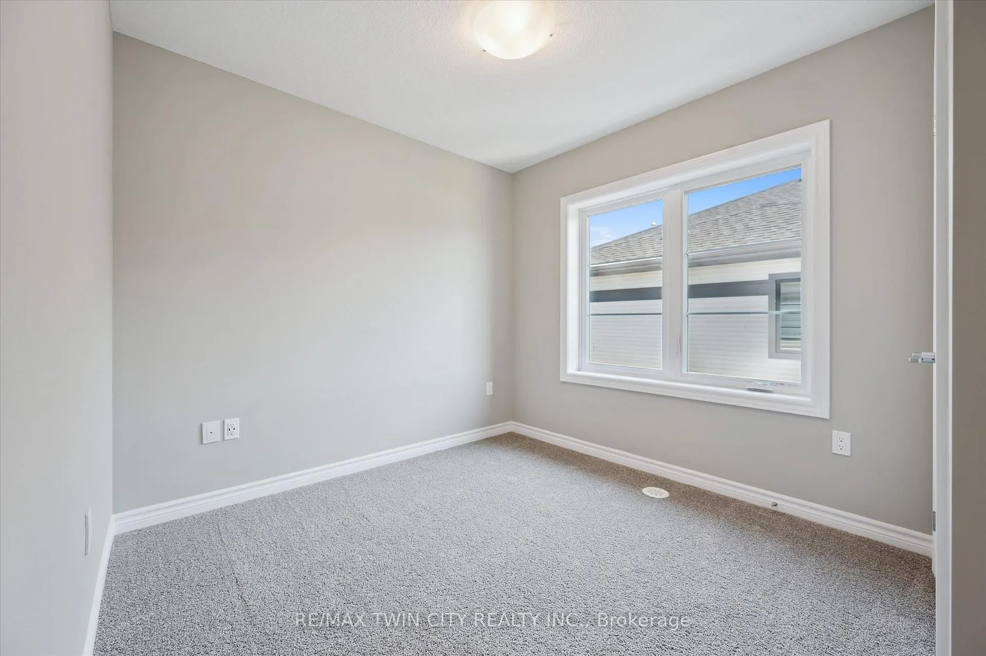 Photo 28 of 20 Lomond Lane, Kitchener, Huron Park — HOMEH