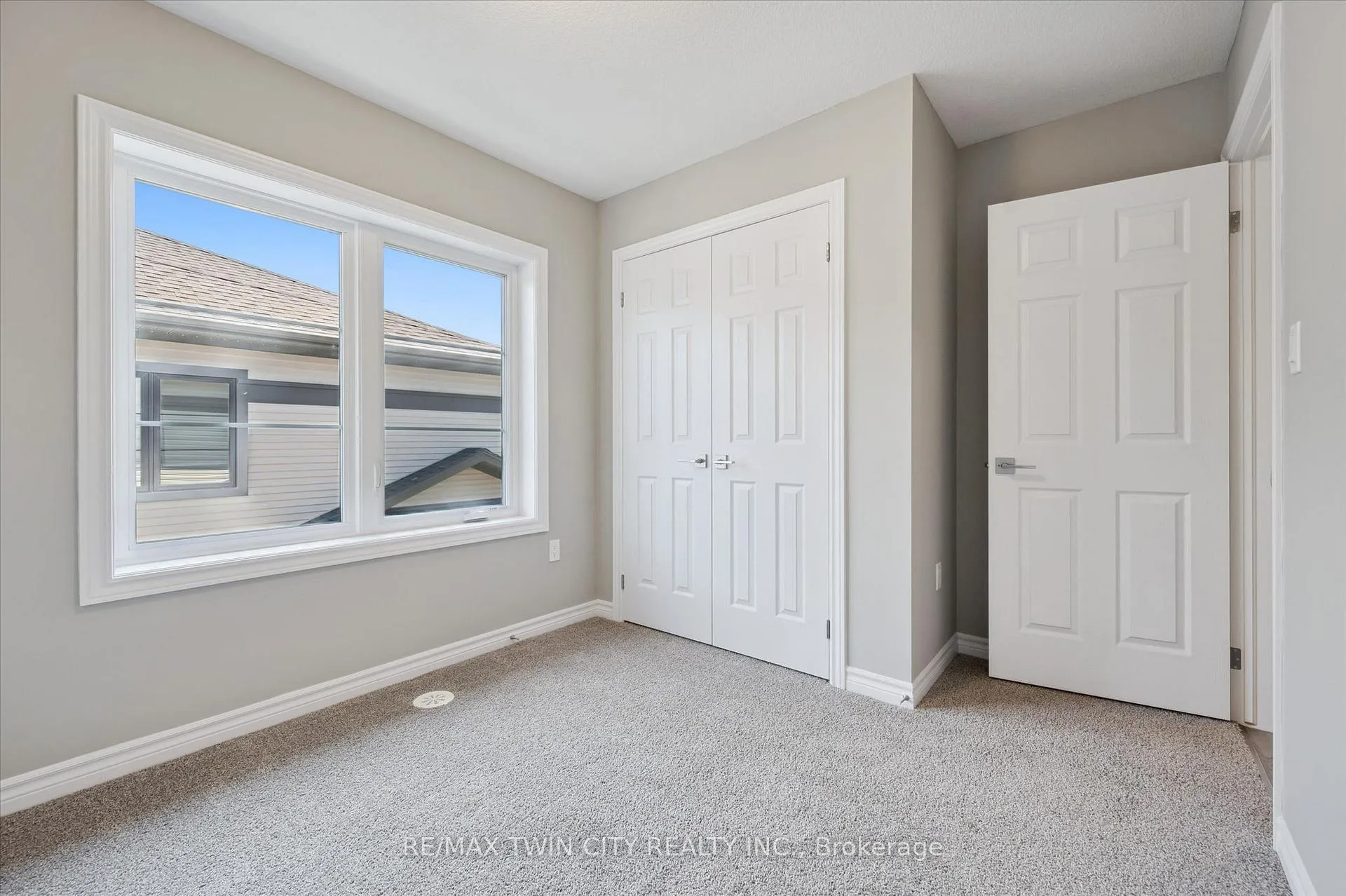 Photo 29 of 20 Lomond Lane, Kitchener, Huron Park — HOMEH