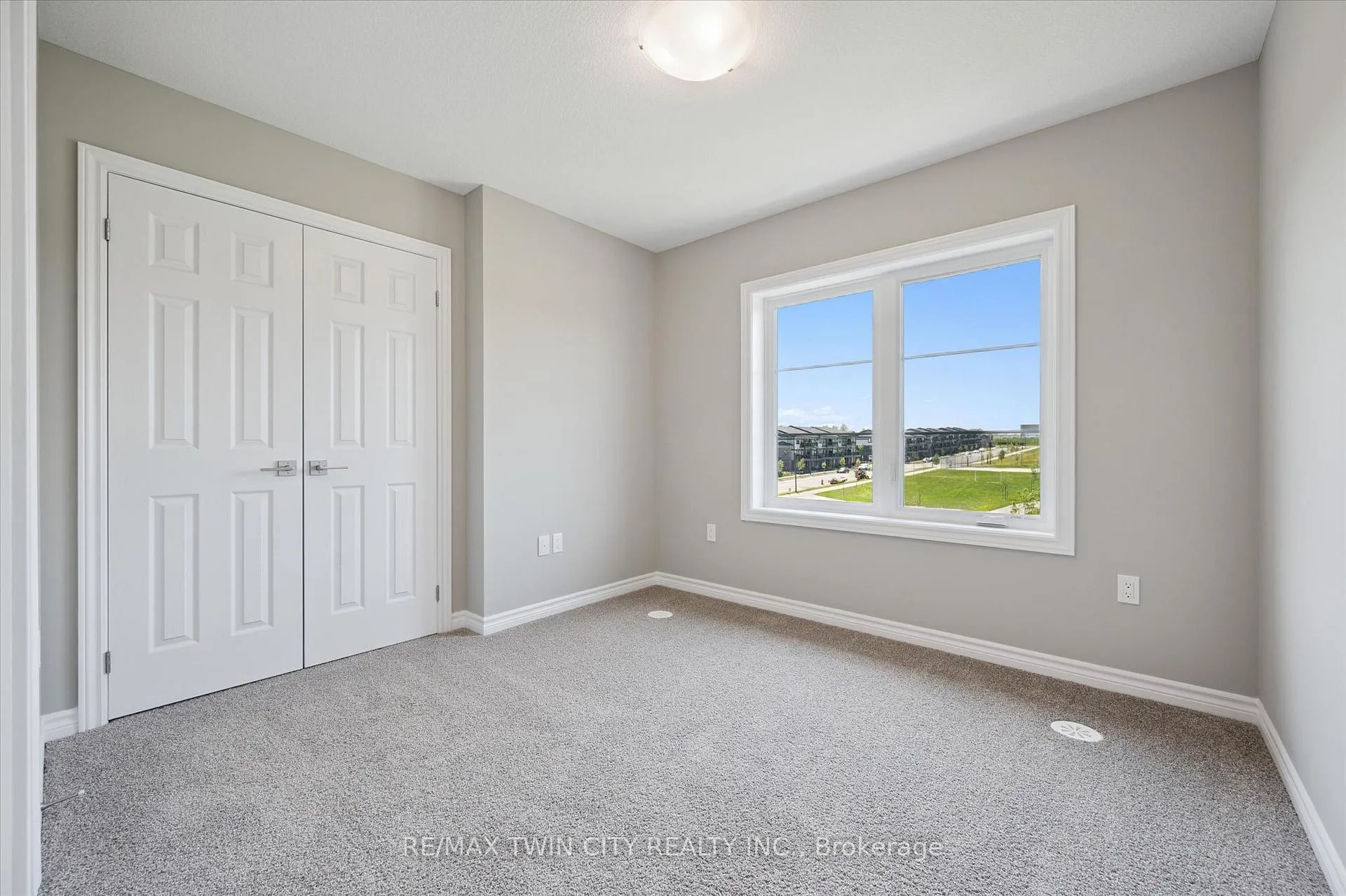 Photo 30 of 20 Lomond Lane, Kitchener, Huron Park — HOMEH