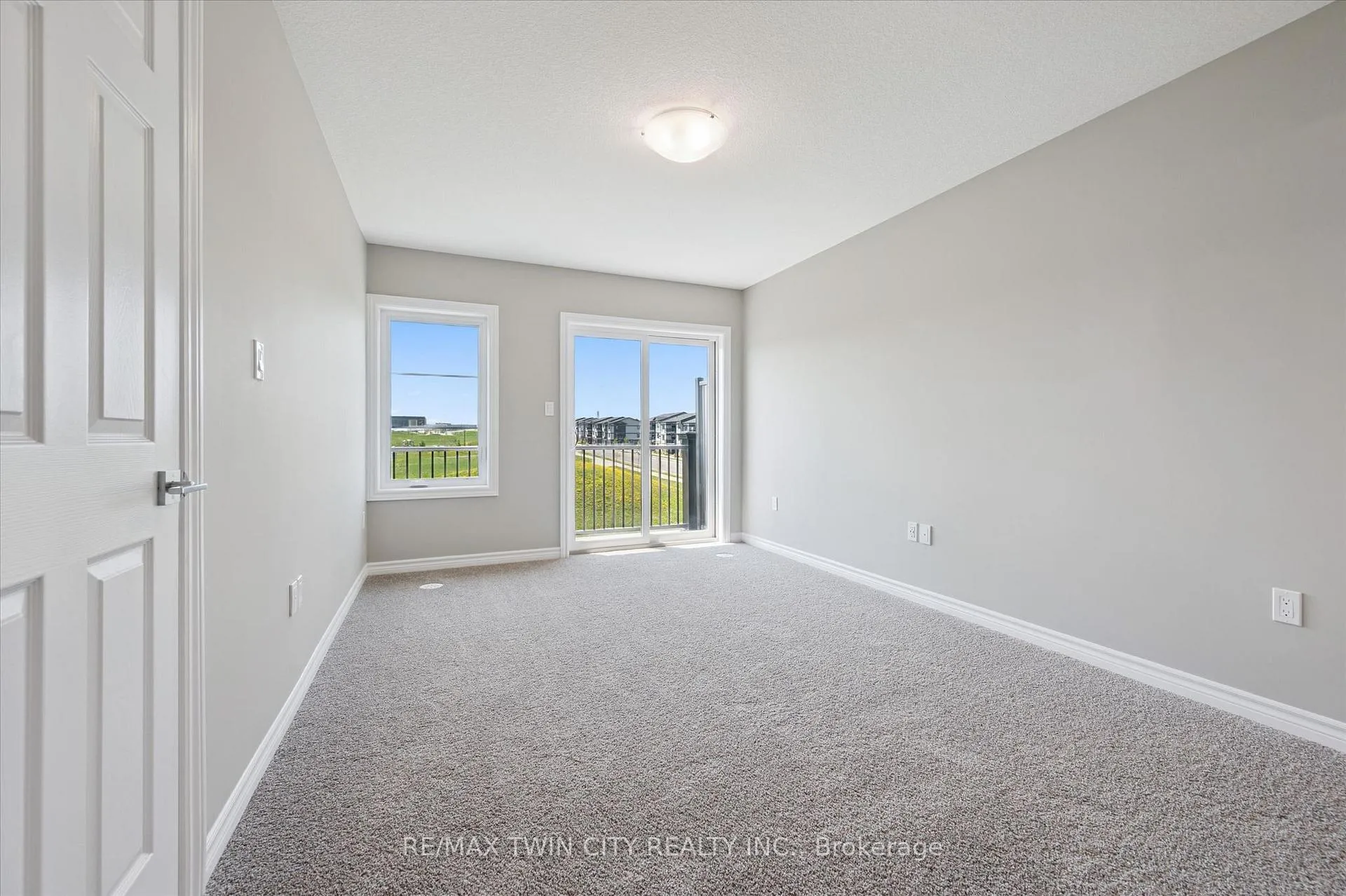 Photo 34 of 20 Lomond Lane, Kitchener, Huron Park — HOMEH