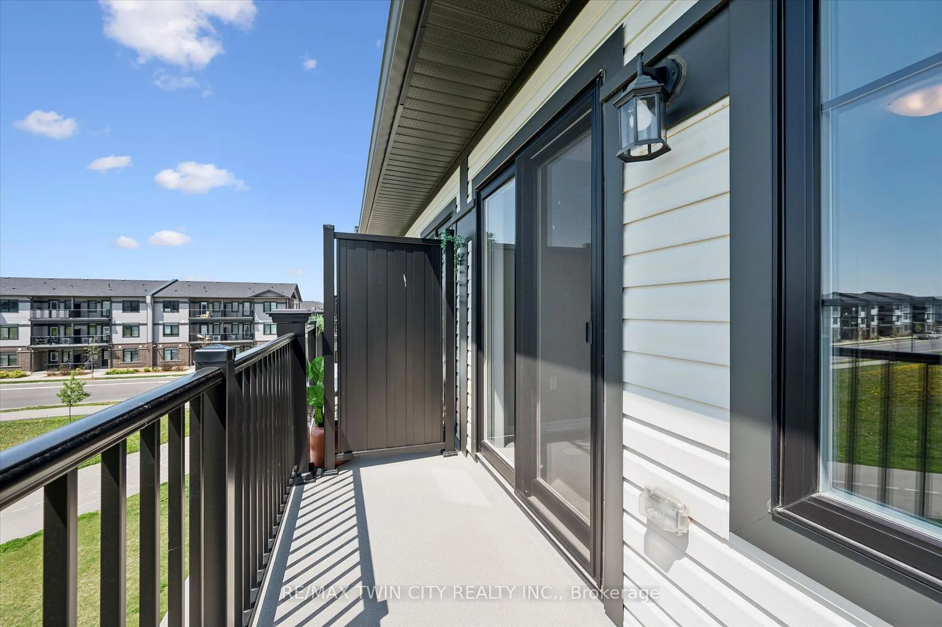 Photo 35 of 20 Lomond Lane, Kitchener, Huron Park — HOMEH