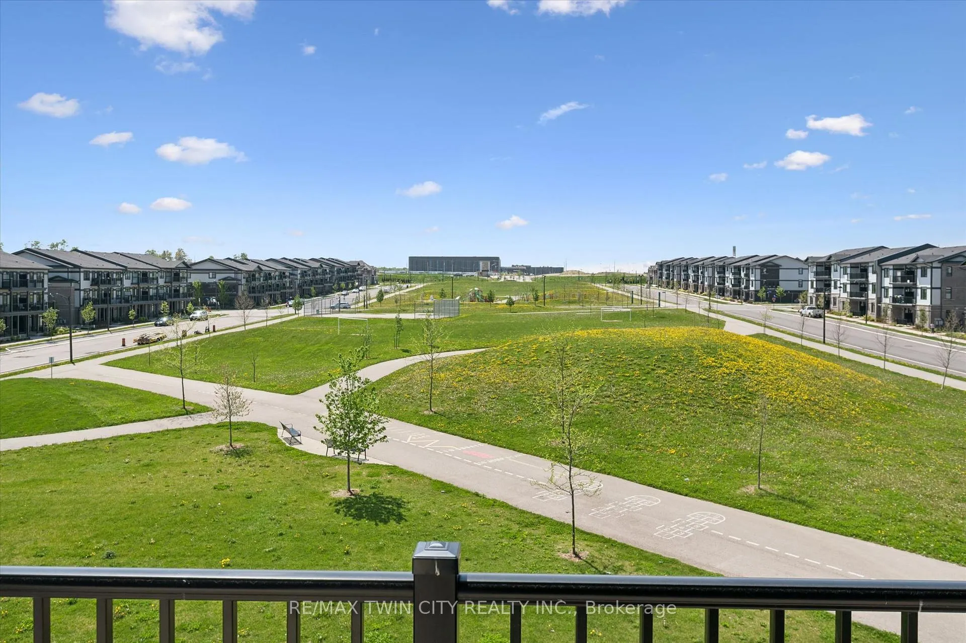 Photo 37 of 20 Lomond Lane, Kitchener, Huron Park — HOMEH