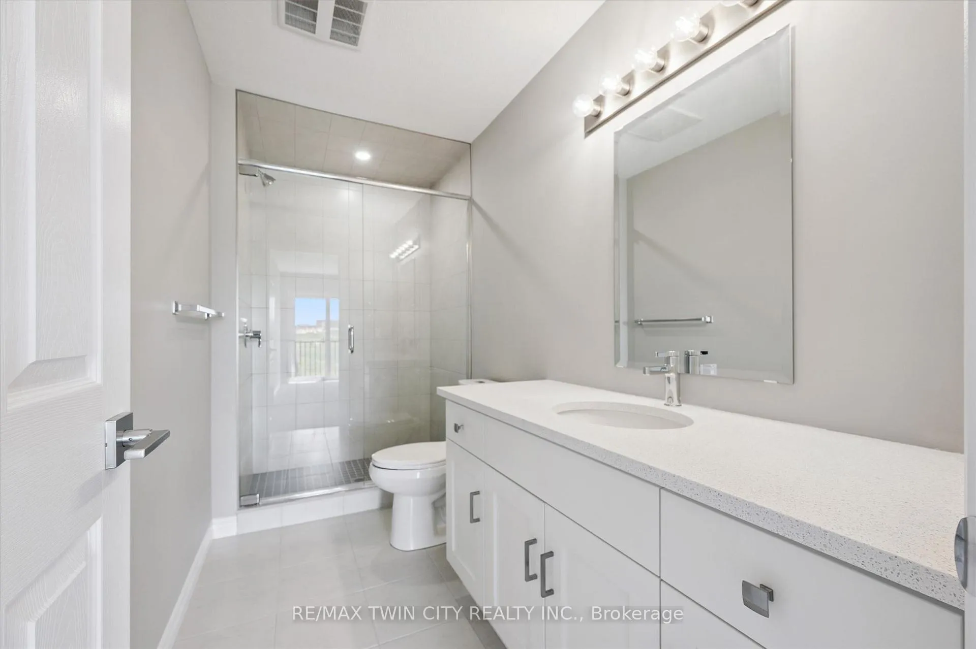 Photo 39 of 20 Lomond Lane, Kitchener, Huron Park — HOMEH