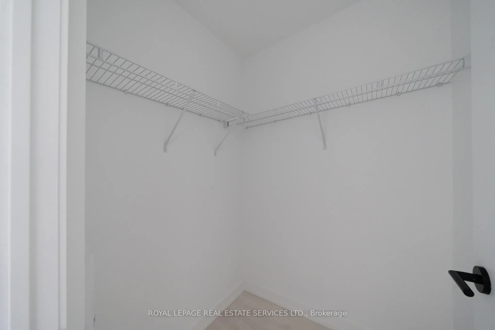 Photo 14 of Unit C1111, 4878 Powers Common, Burlington, Alton — HOMEH