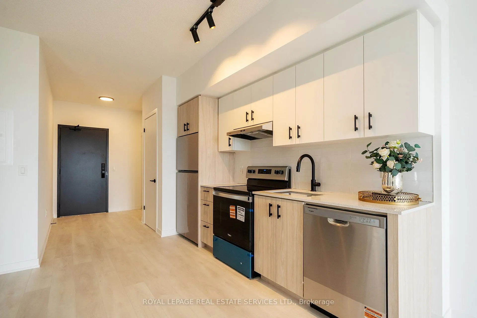 Photo 16 of Unit C1111, 4878 Powers Common, Burlington, Alton — HOMEH