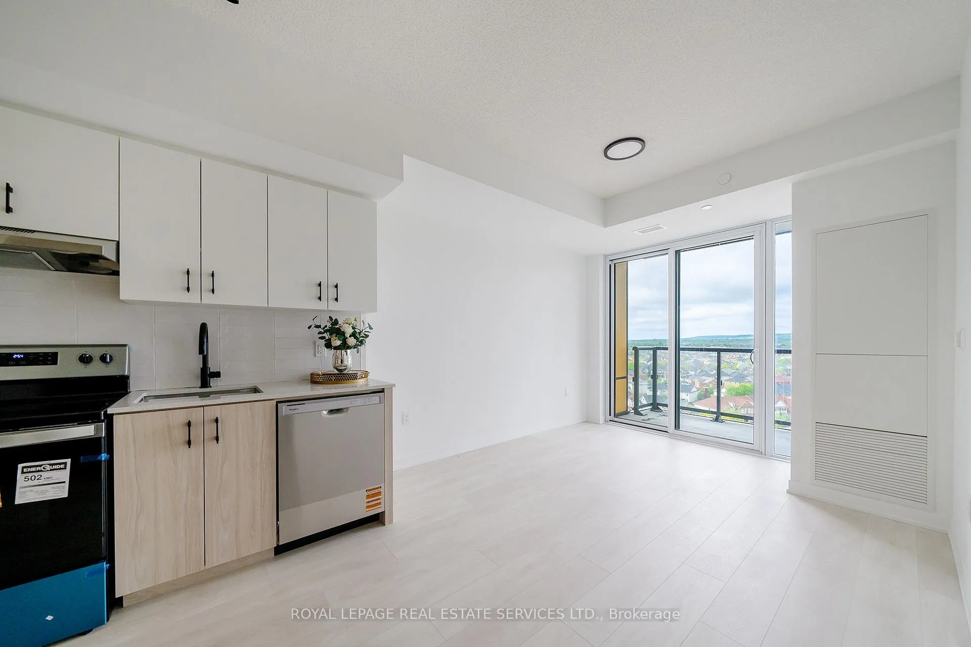 Photo 17 of Unit C1111, 4878 Powers Common, Burlington, Alton — HOMEH