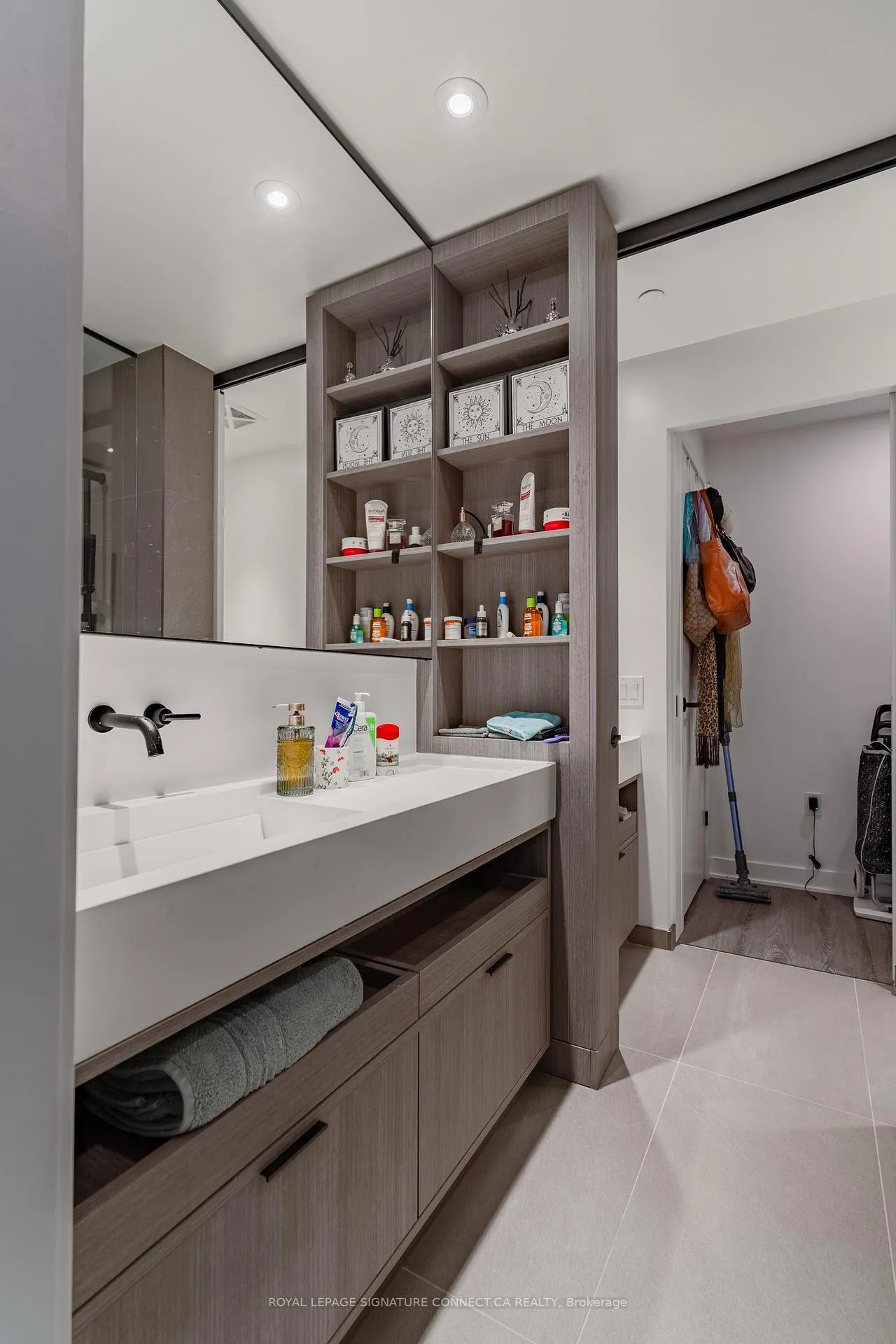 Photo 15 of Unit 3408, 55 Charles Street E, Toronto, Church-Yonge Corridor — HOMEH