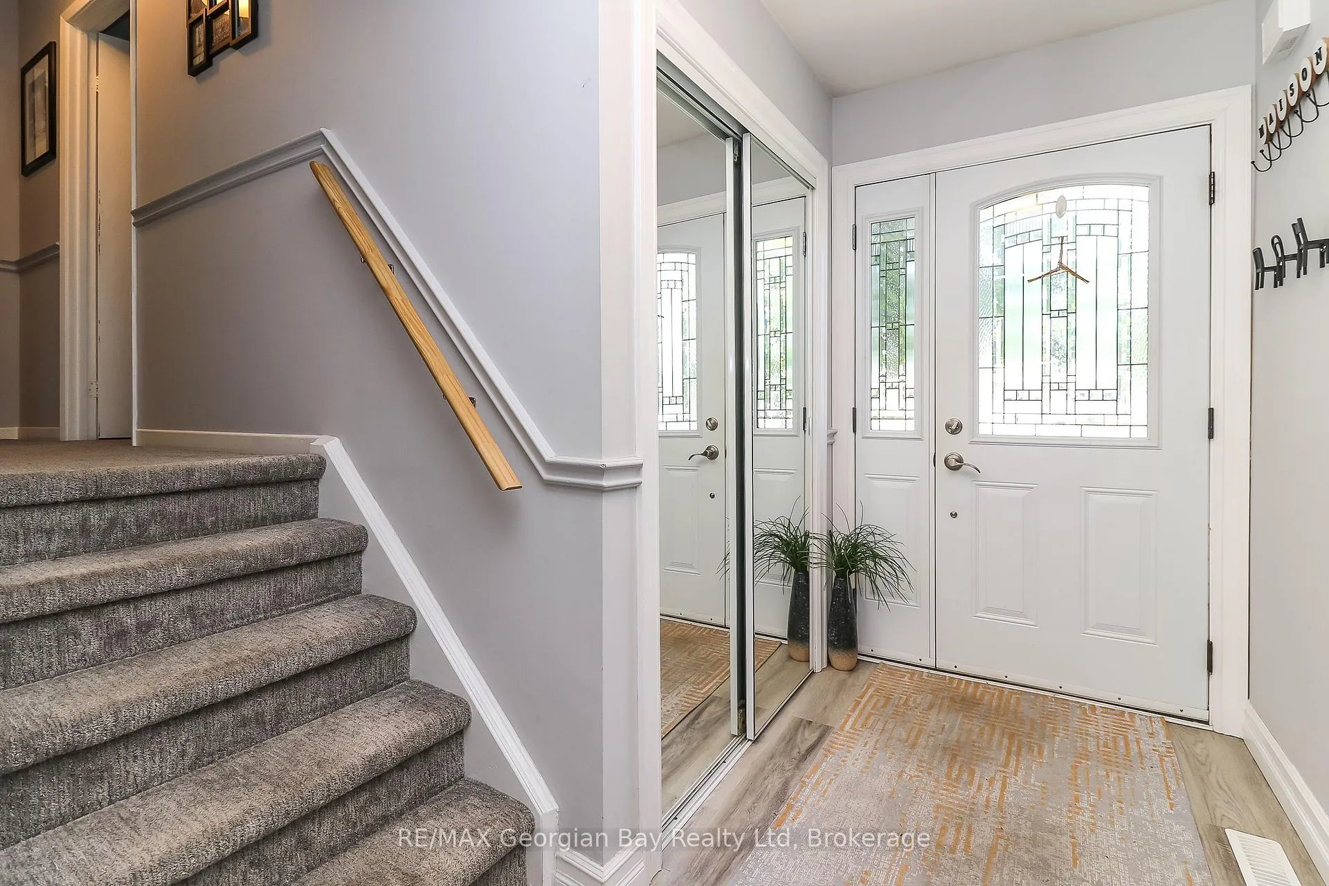 Photo 5 of 1007 Glen Mhor Crescent, Midland — HOMEH