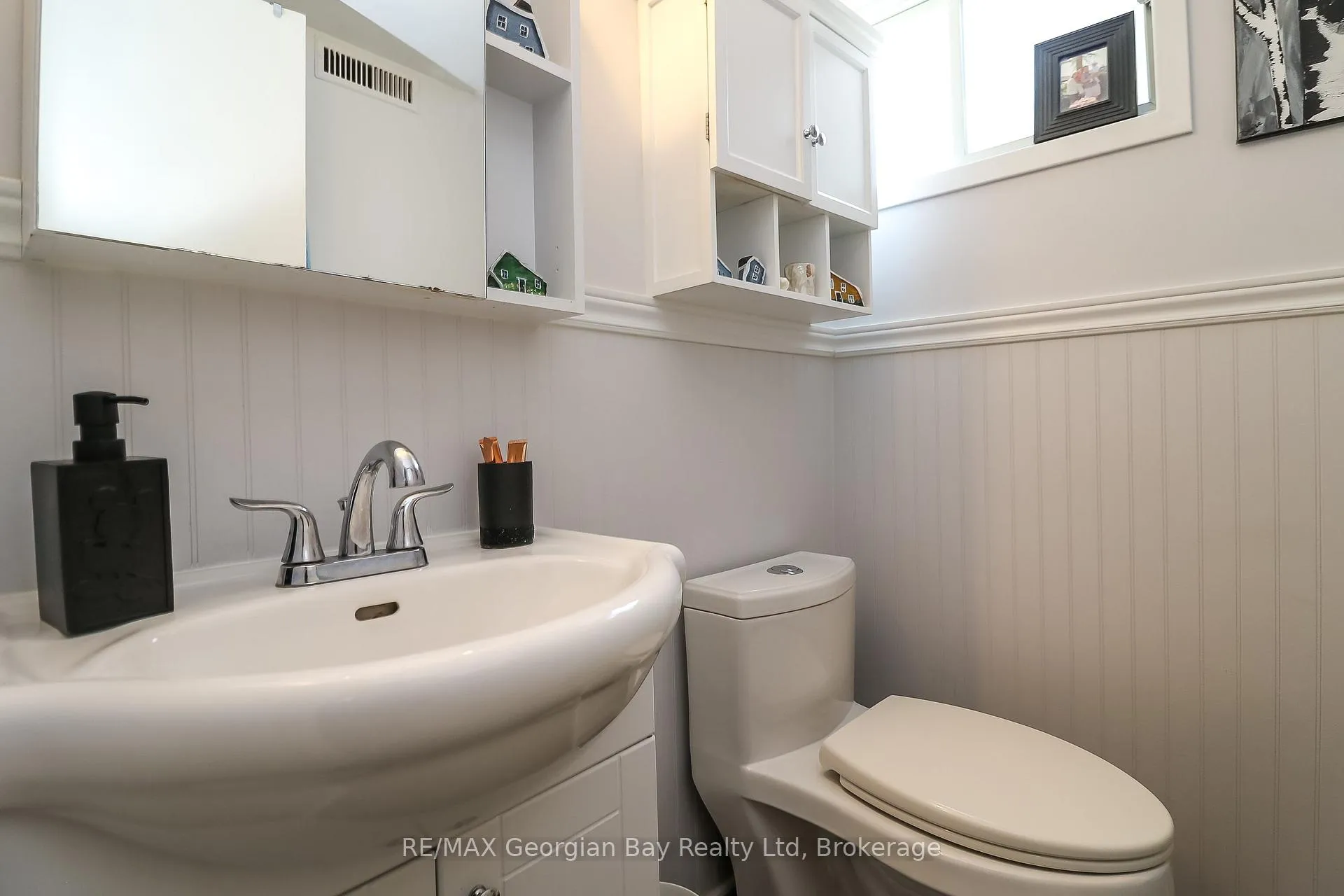 Photo 27 of 1007 Glen Mhor Crescent, Midland — HOMEH