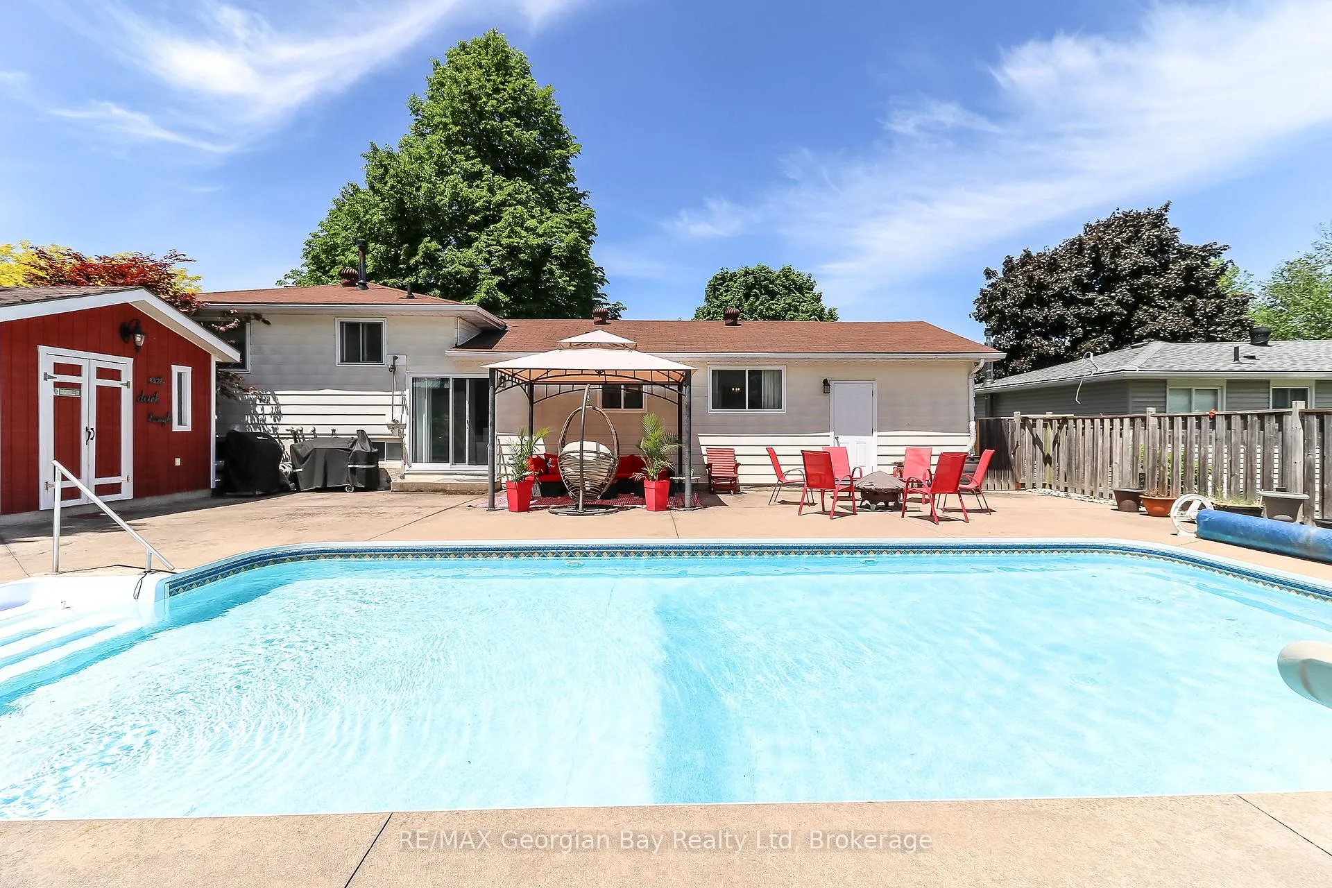 Photo 37 of 1007 Glen Mhor Crescent, Midland — HOMEH