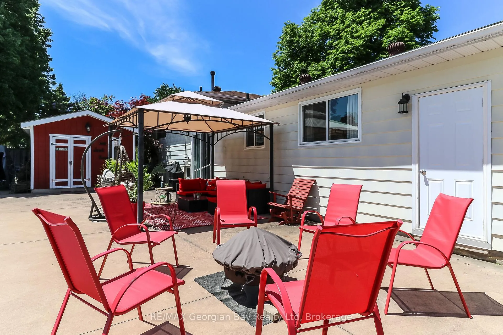 Photo 40 of 1007 Glen Mhor Crescent, Midland — HOMEH