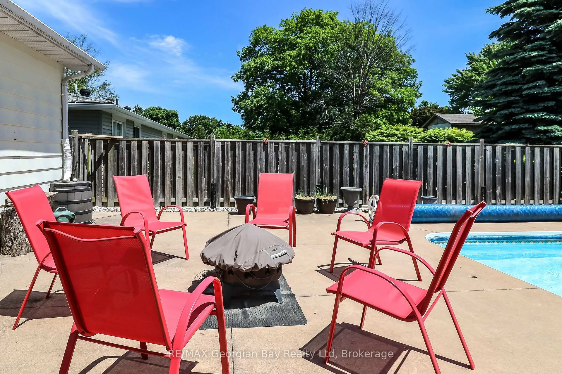 Photo 41 of 1007 Glen Mhor Crescent, Midland — HOMEH